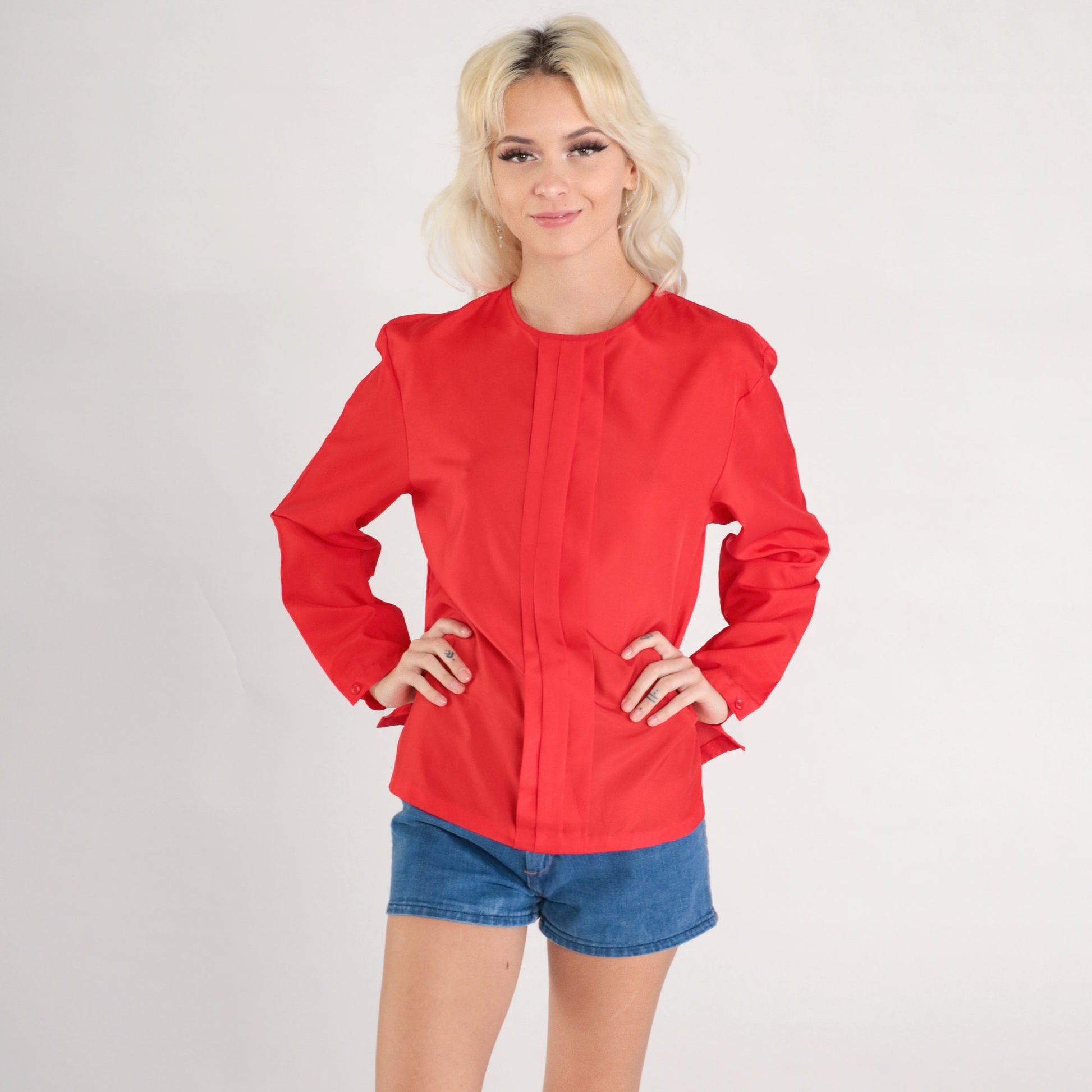 80s Red Pleated Long Sleeve Blouse Keyhole Button Back Medium