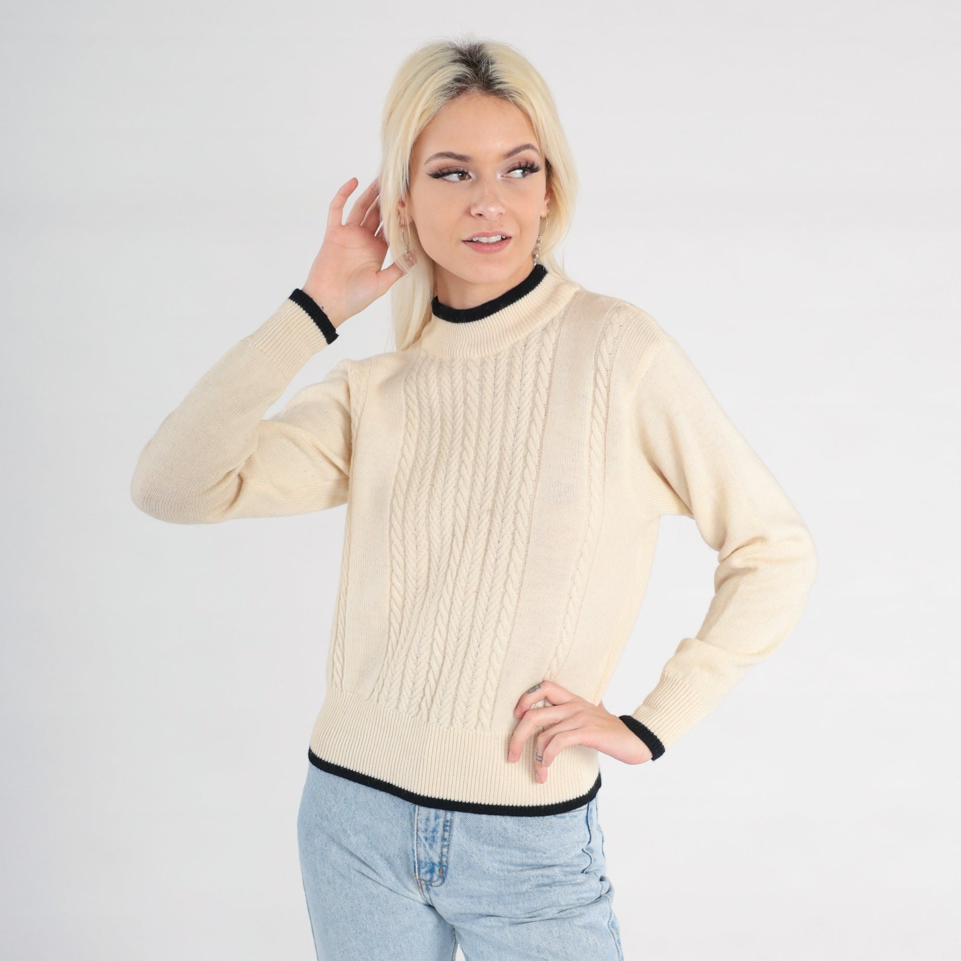 90s Liz Claiborne Cream Wool Cable Knit Crewneck Sweater Small S