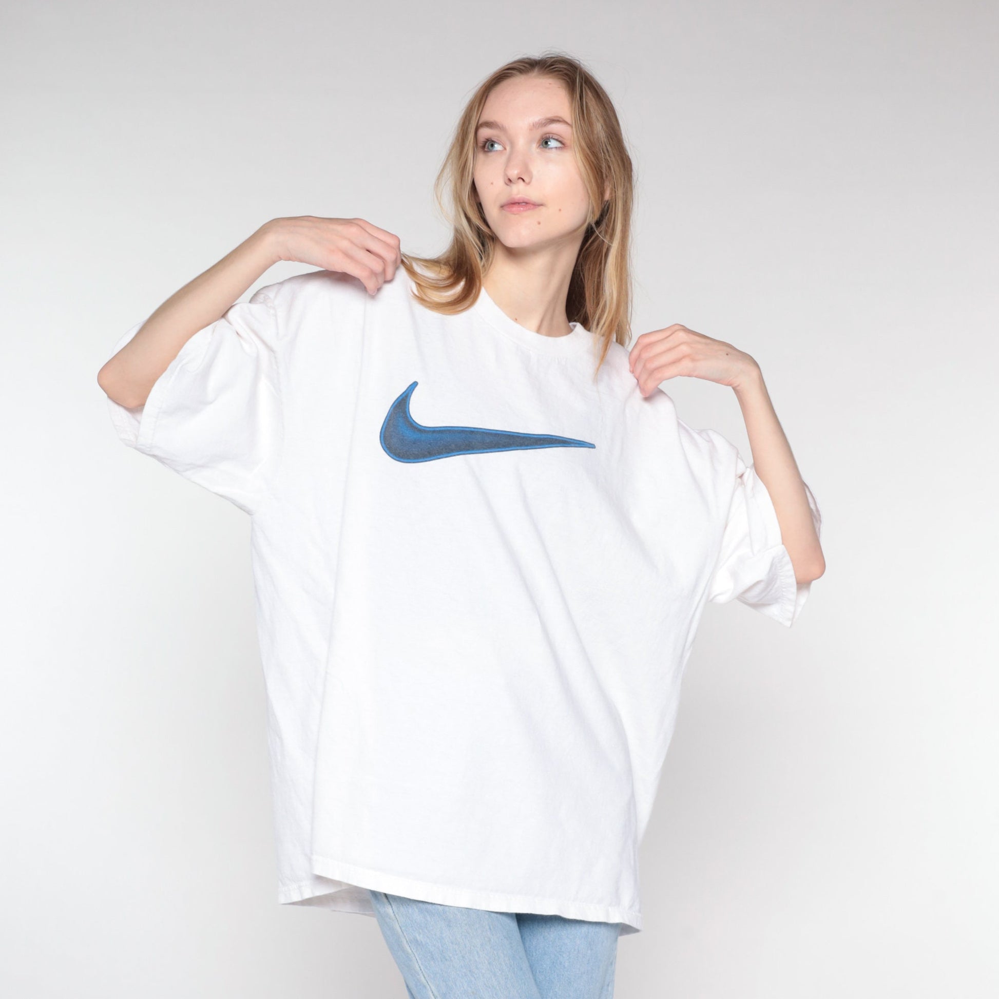 Y2K Nike Swoosh T-Shirt White Navy Graphic Tee 00s Cotton Crewneck Extra Extra Large XXL