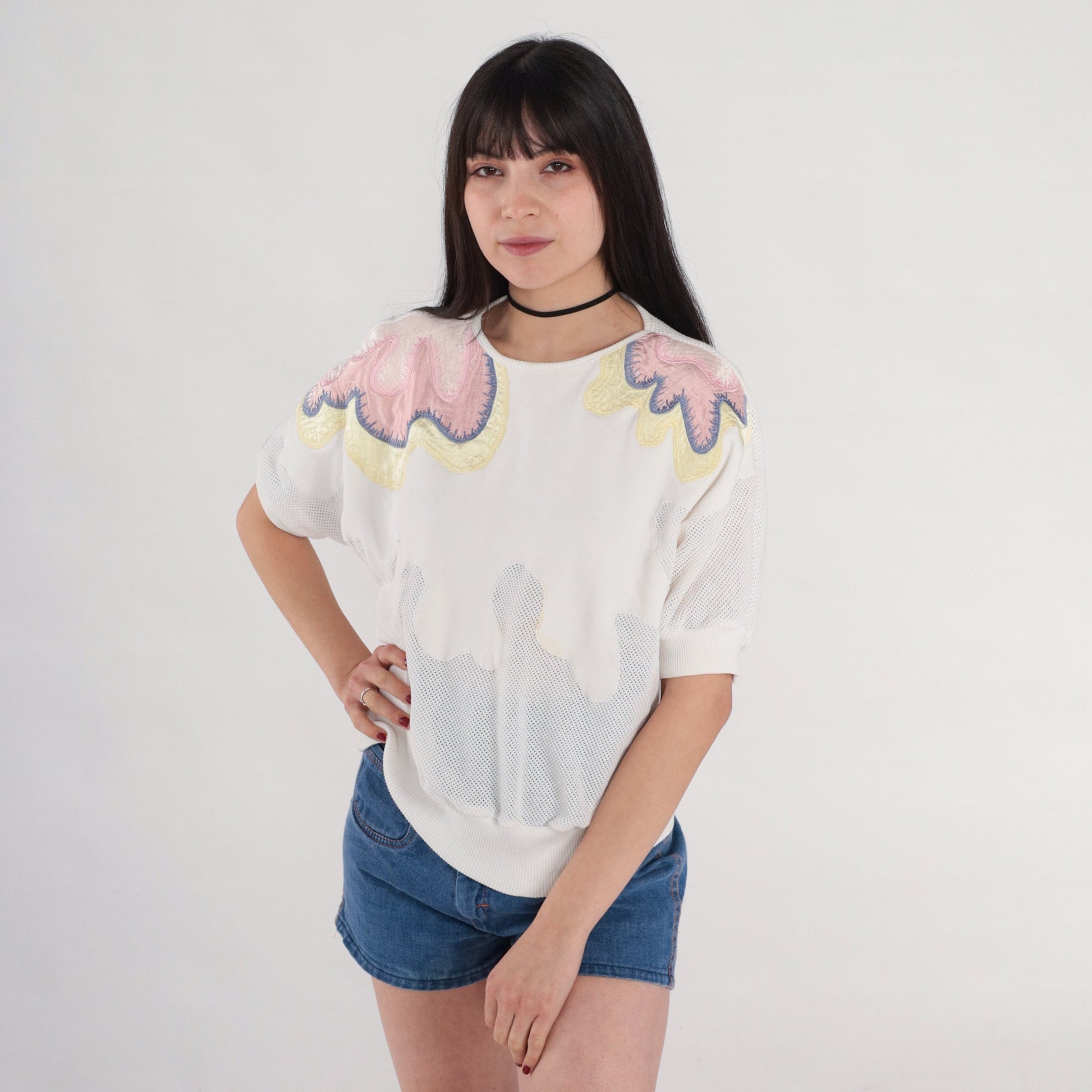 80s White Mesh Floral T-Shirt Pink Yellow Cutout Short Sleeve Medium