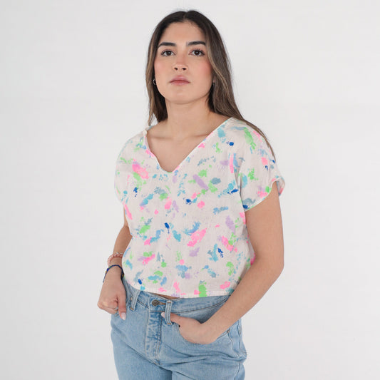 80s Paint Splatter Crop Top White Pink V-Neck Cap Sleeve Button Back Medium