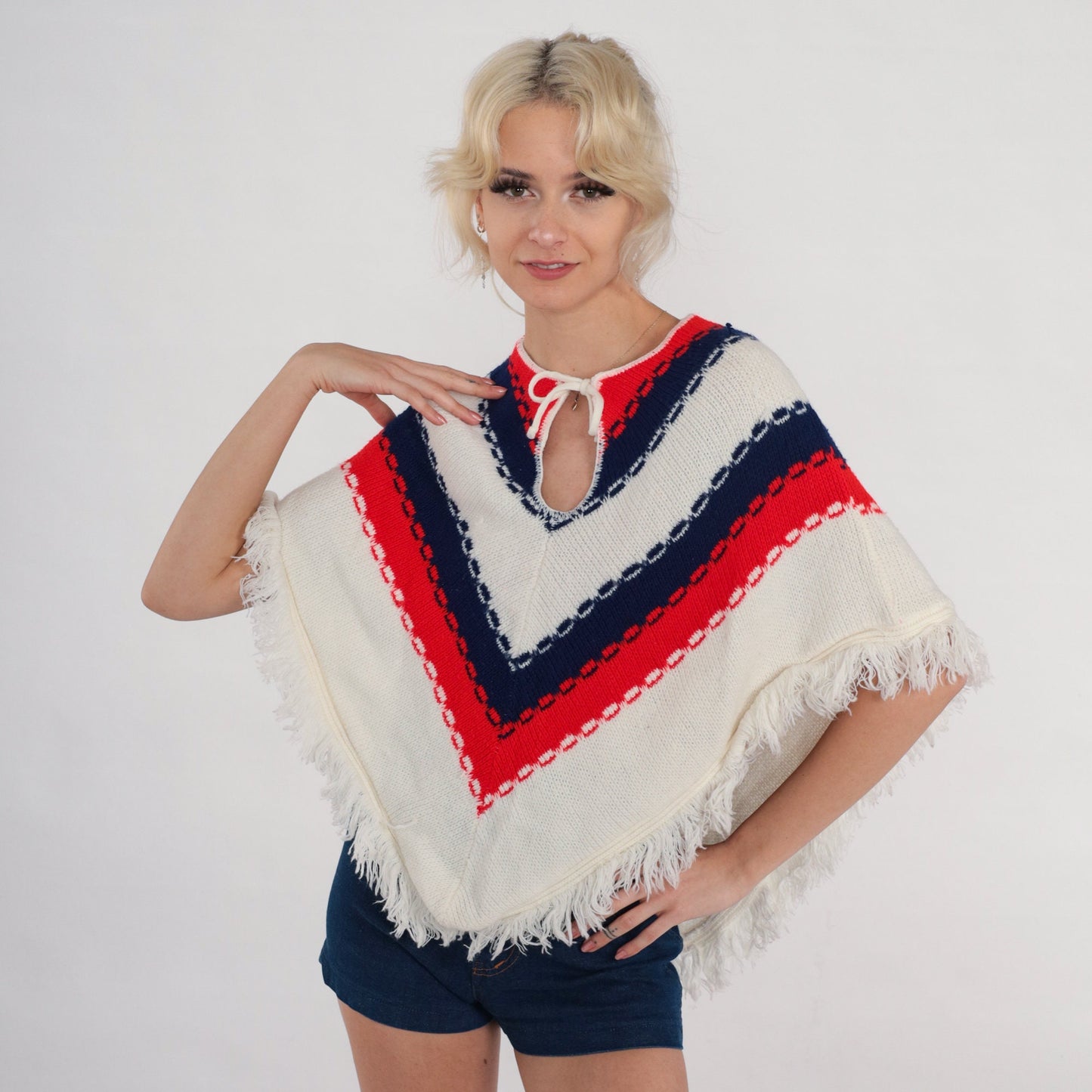 70s Chevron Striped Knit Poncho Shawl Fringe Keyhole White Red Blue Small Medium