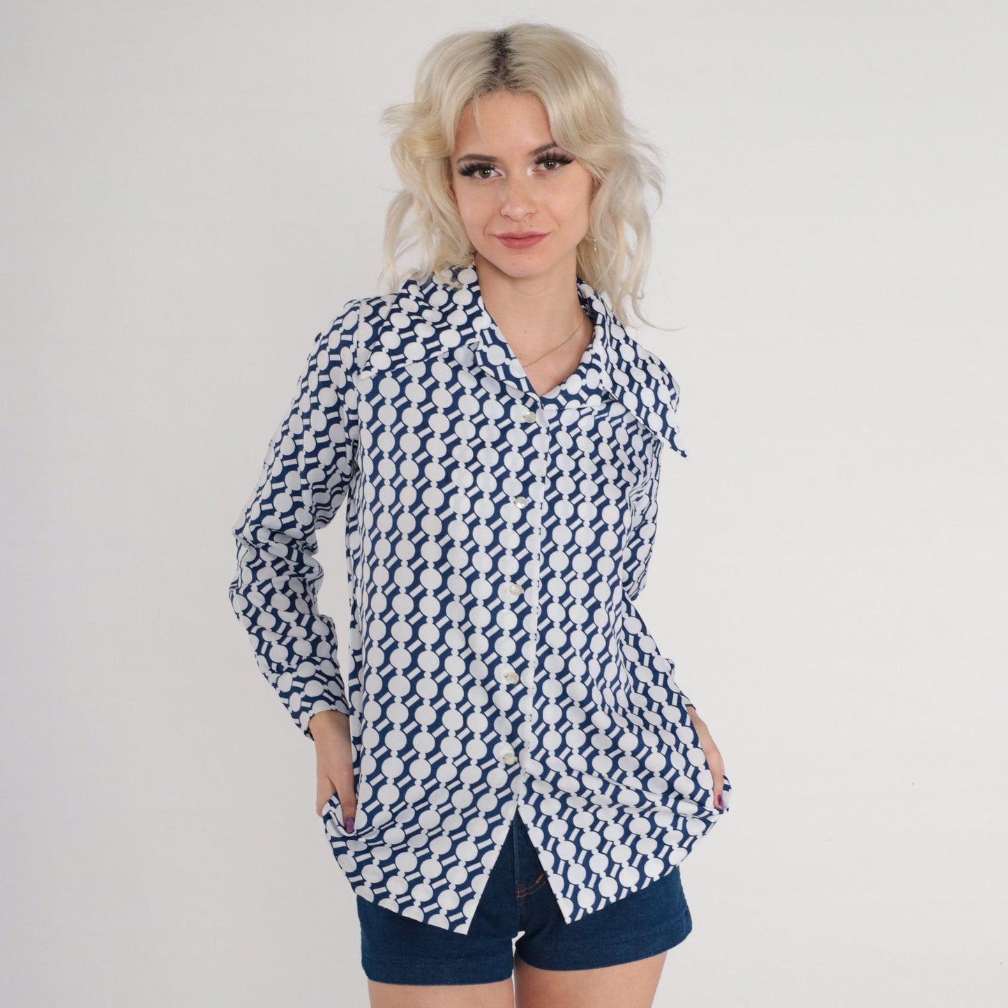 70s Geometric Dot Print Button-Up Blouse Wing Collar White Blue Medium