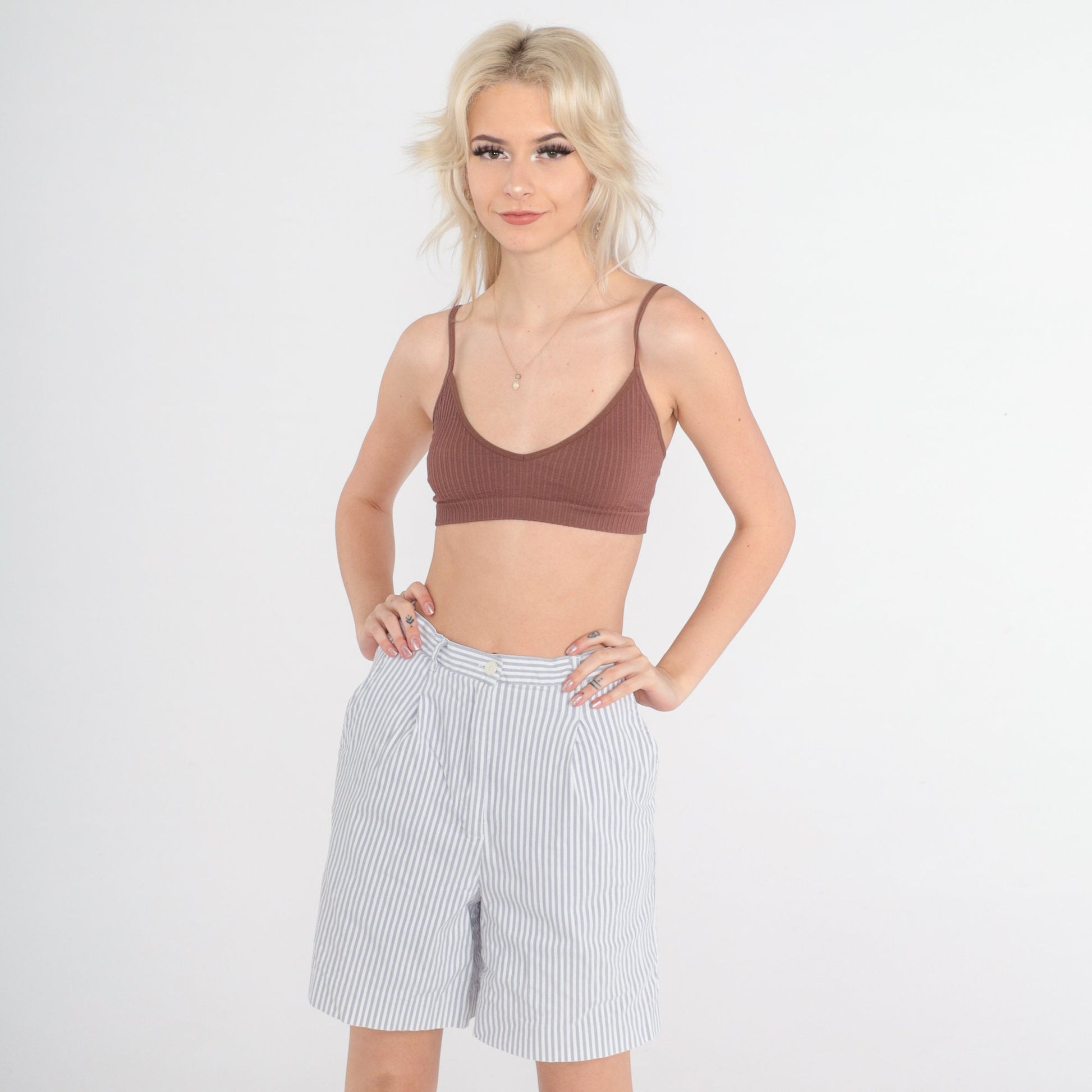 90s Striped Pleated High-Waist Shorts White Grey Pinstripe Small