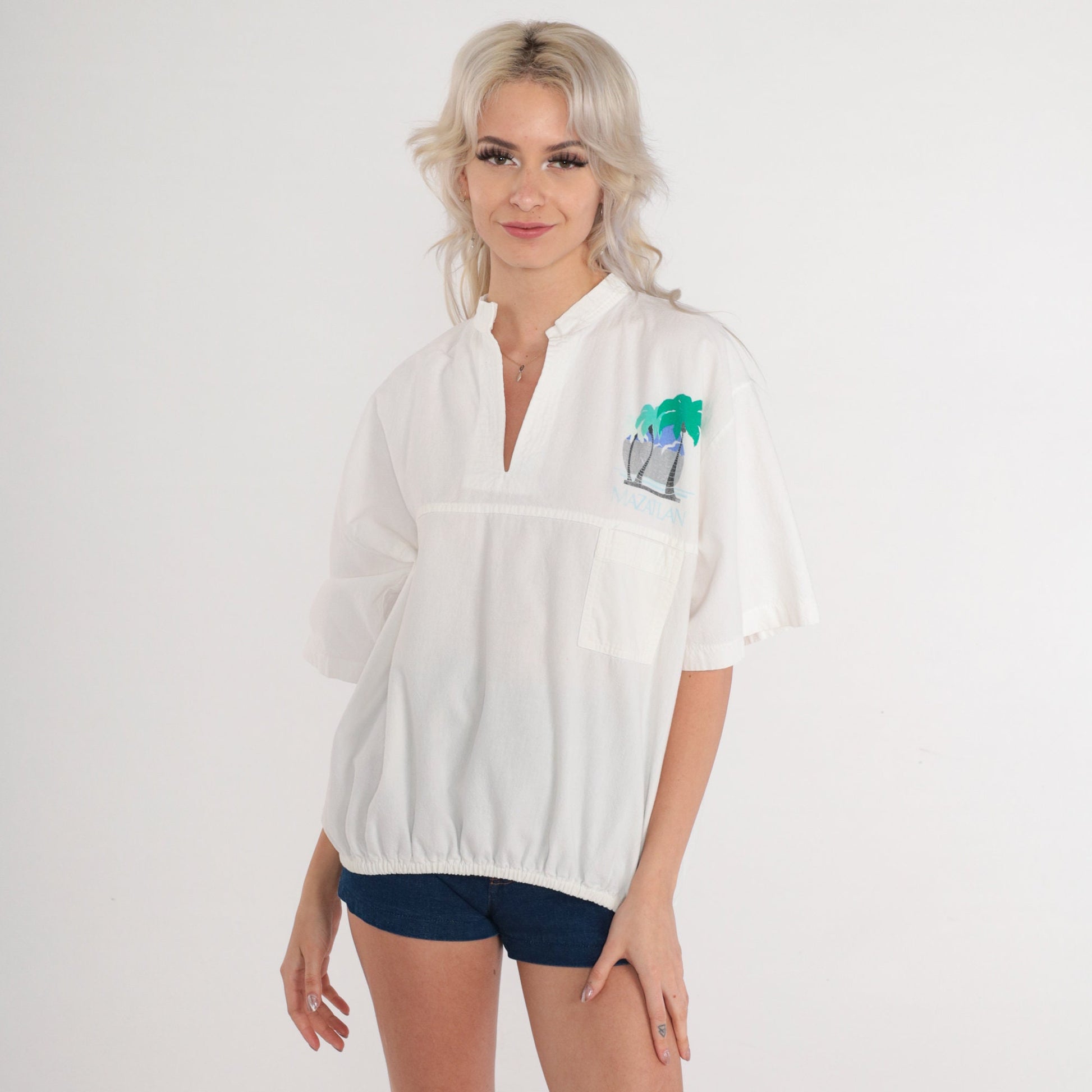 90s Mazatlan Mexico Palm Tree Graphic T-Shirt White V-Neck Cotton Tee Medium Large