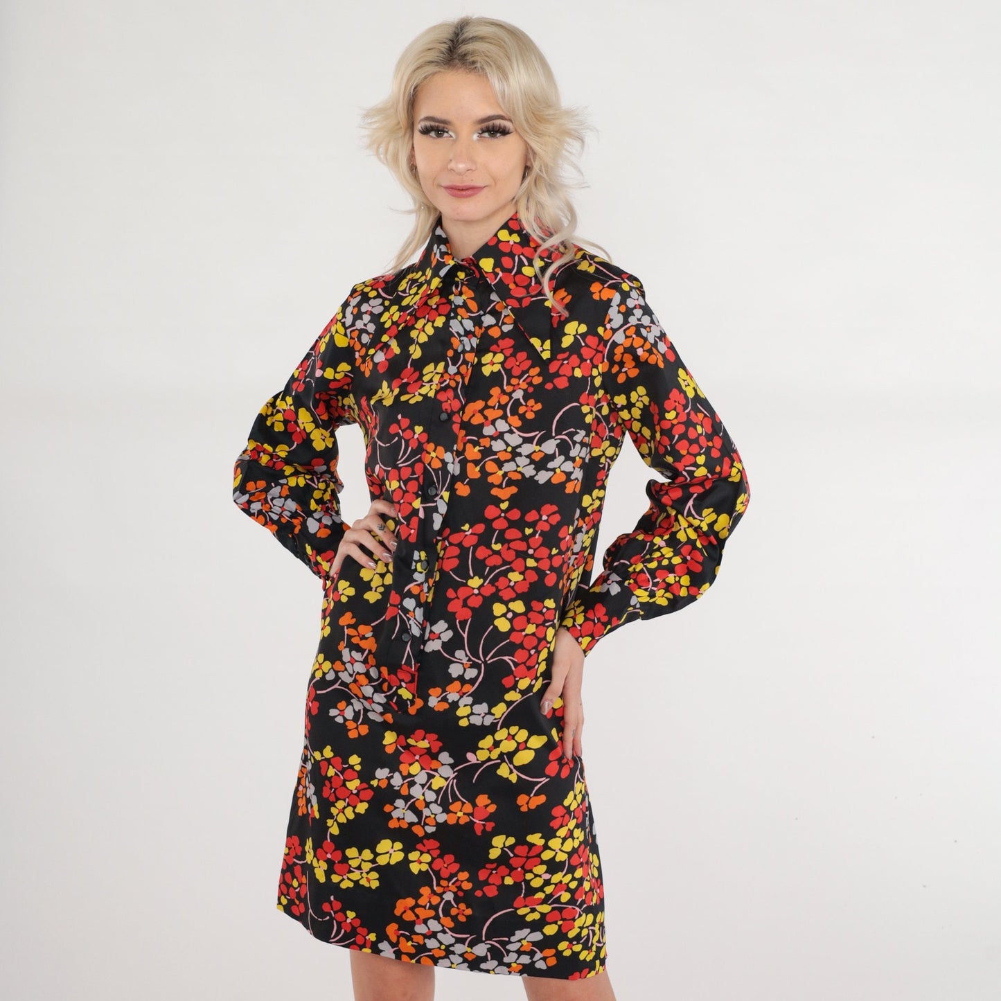 60s Black Floral Mini Shift Dress Dagger Collar Button-Up Long Sleeve Medium