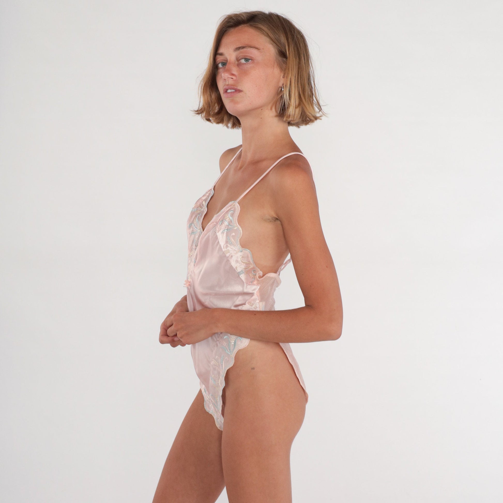 70s Pink Floral Embroidered Bodysuit Scalloped Edge Leotard Large