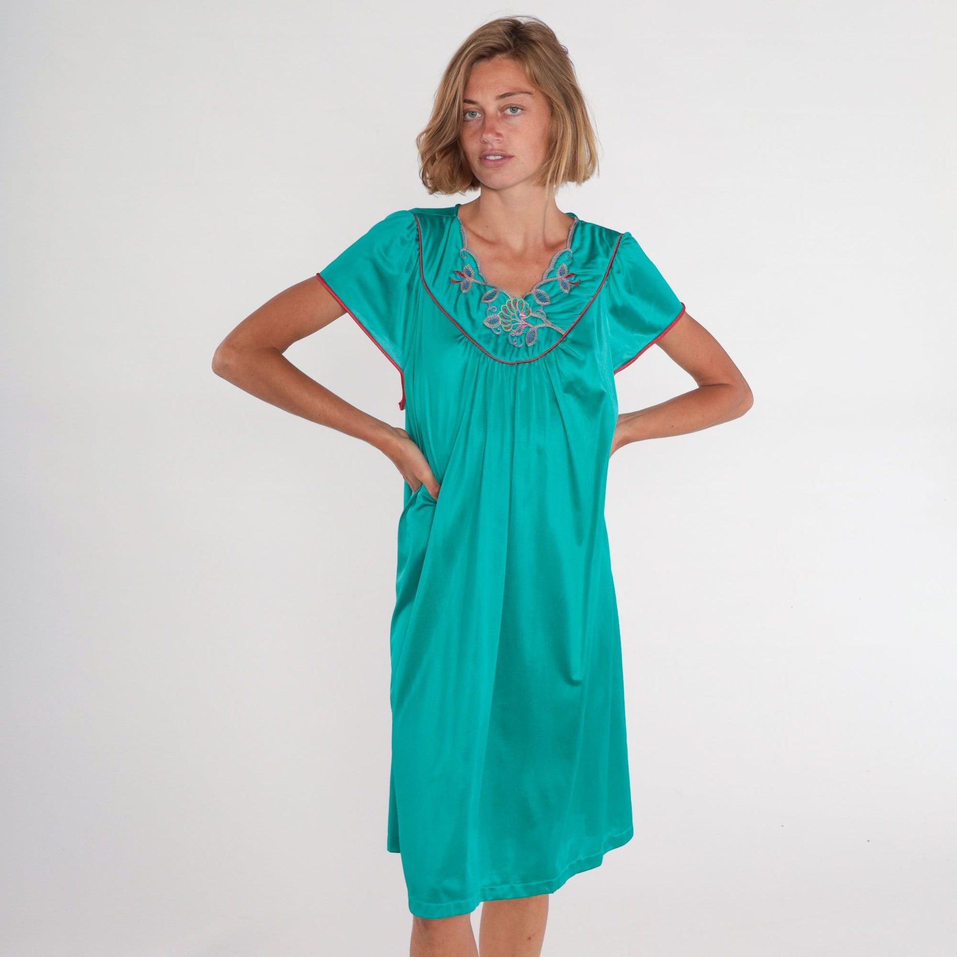 80s Green Floral Embroidered Nightgown Tent Cut Midi Short Sleeve Large L