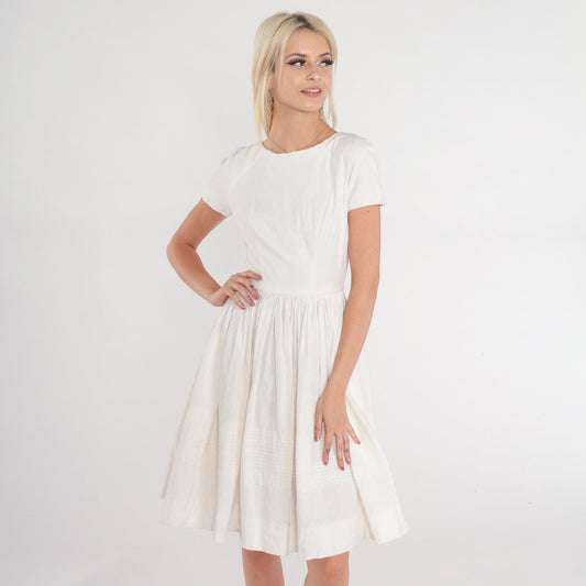 60s White Floral Lace Dress High Waist Full Skirt Knee Length XXS