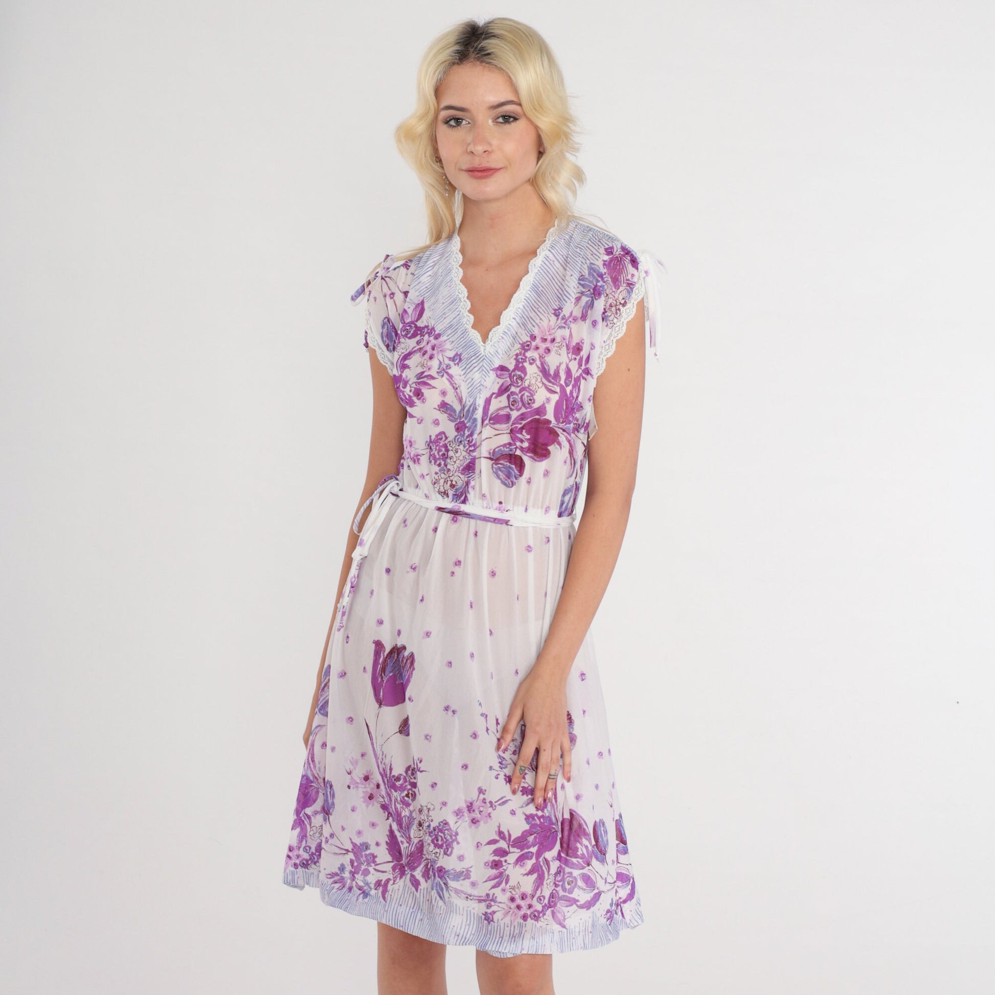 80s White Purple Tulip Floral Mini Dress Lace Trim V Neck High Waisted Extra Small