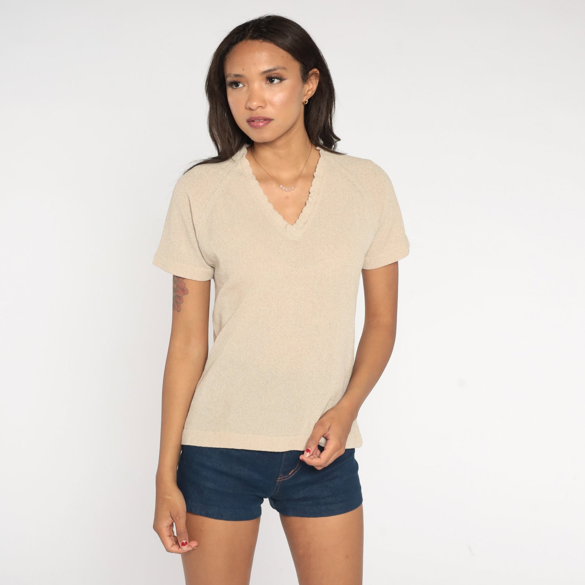 80s Beige V-Neck Raglan Sleeve T-Shirt Medium