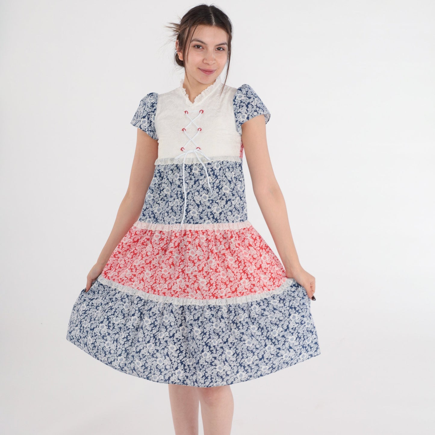70s Floral Tiered Mini Dress Puff Sleeve White Eyelet Lace-Up Red Blue Petite XXS