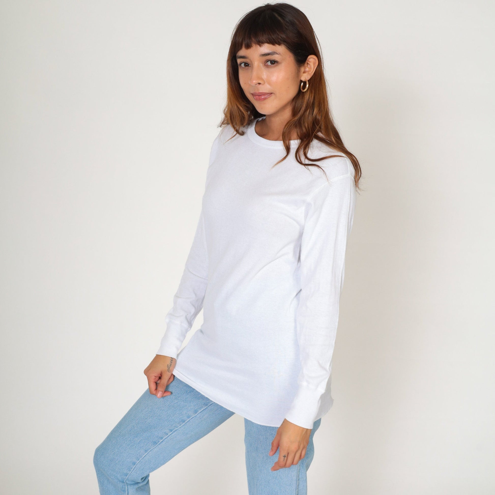 90s Plain White Long Sleeve Crewneck Tee Cotton Blend Medium