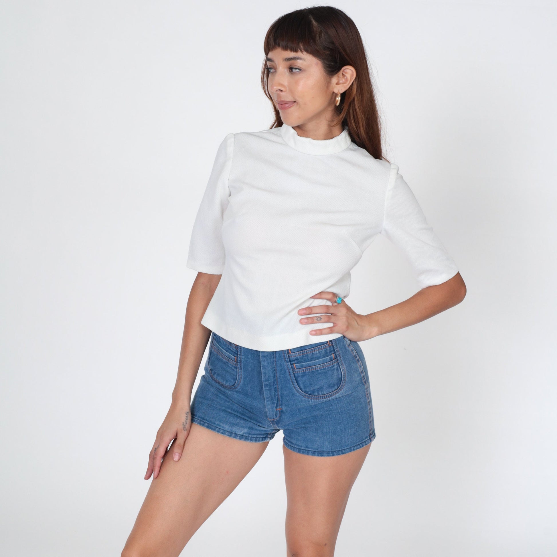 70s White Mock Neck Half-Sleeve Blouse Rear Zipper Small