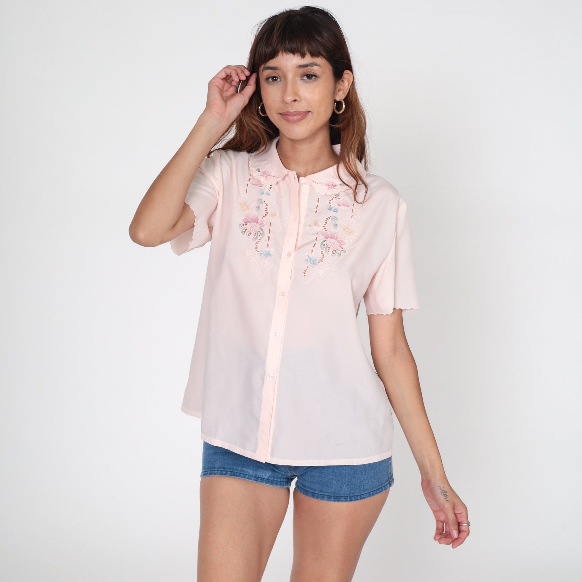80s Baby Pink Embroidered Floral Blouse Peter Pan Collar Cutout Small
