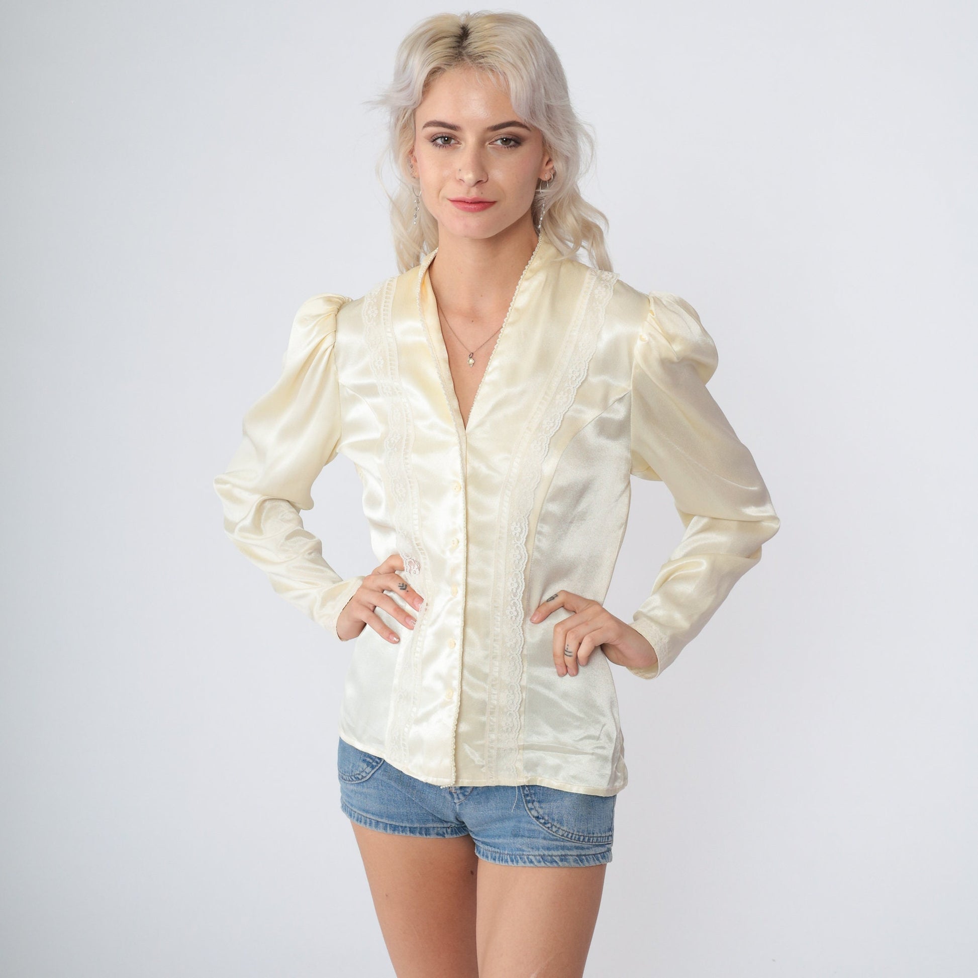 Gunne Sax 70s Cream Satin Blouse Pearl Beaded V-Neck Puff Sleeve Small