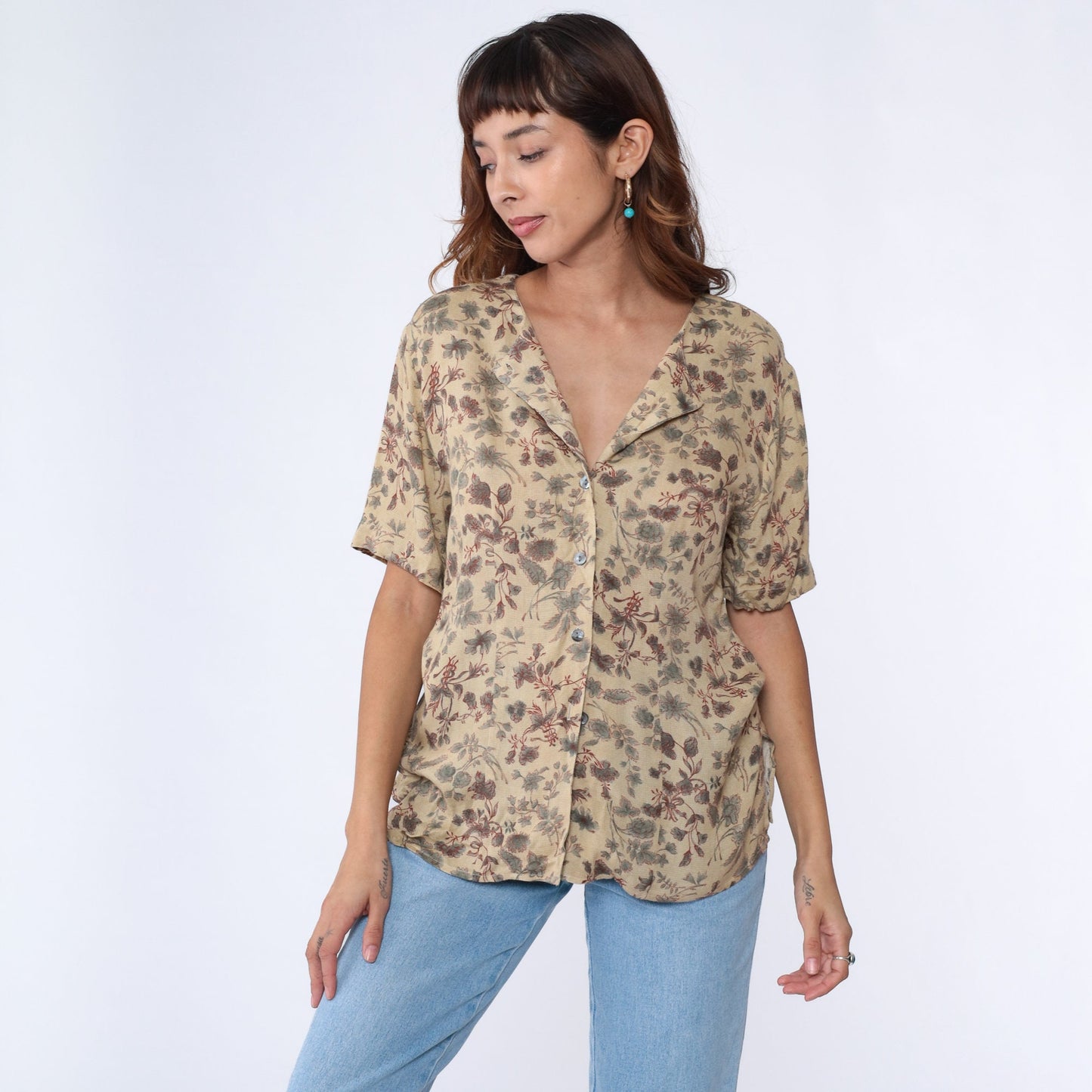 00s Beige Floral Button-Up Blouse Short Sleeve Collarless Shirt Petite 8