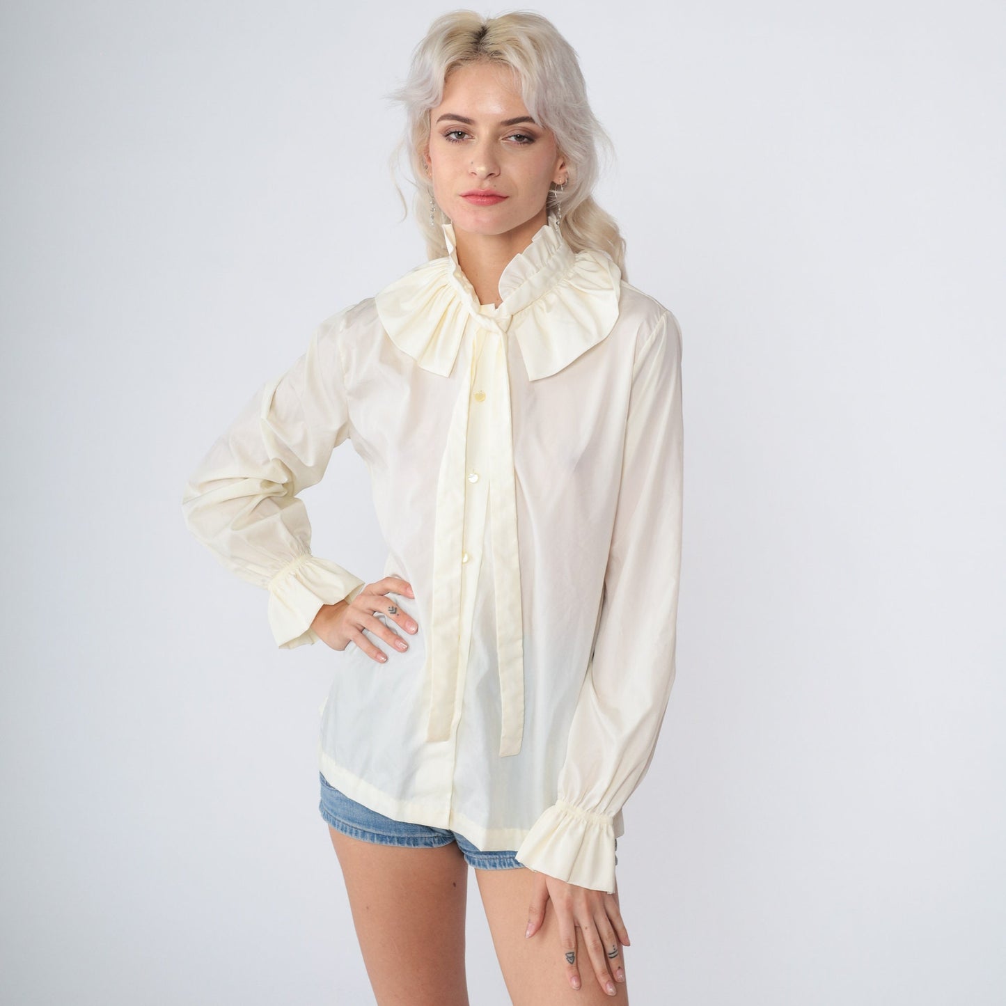 70s Ruffled Necktie Blouse Off-White High Neck Button-Up Long Sleeve Medium