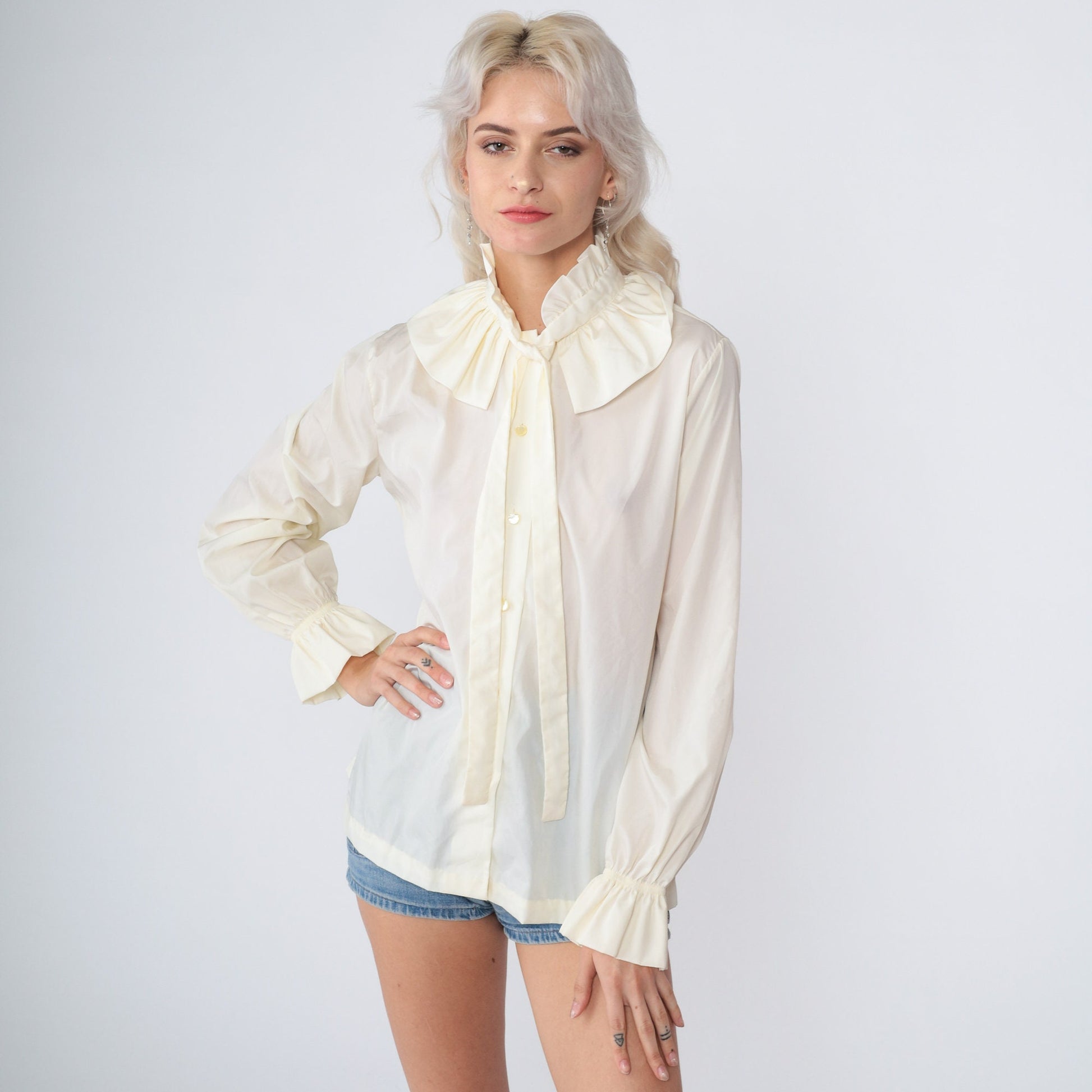 70s Ruffled Necktie Blouse Off-White High Neck Button-Up Long Sleeve Medium