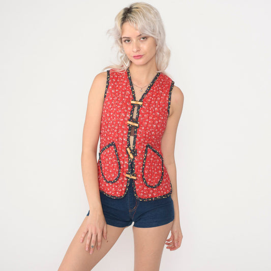 70s Red Calico Floral Quilted Vest Sleeveless Toggle Button Extra Small