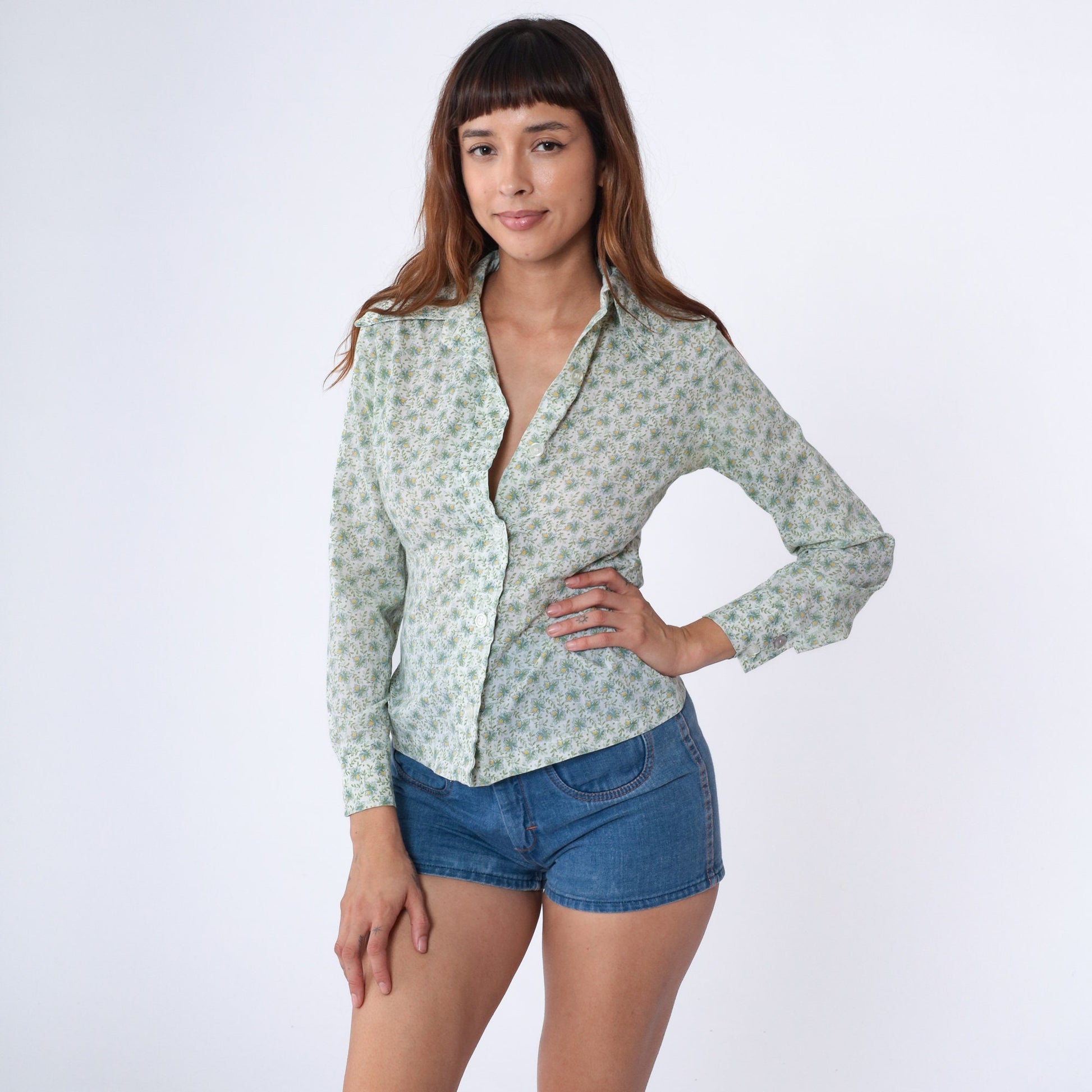 70s Floral Button-Up Blouse White Green Pointed Collar Long Sleeve Extra Small