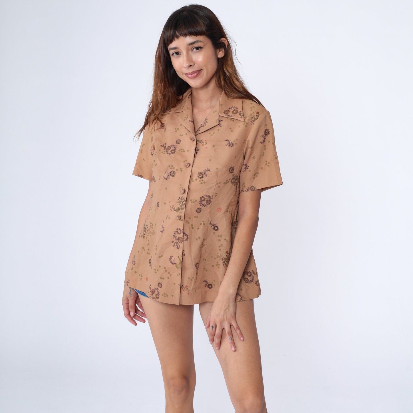70s Floral Feather Print Button Up Blouse Tan Dagger Collar Short Sleeve Medium