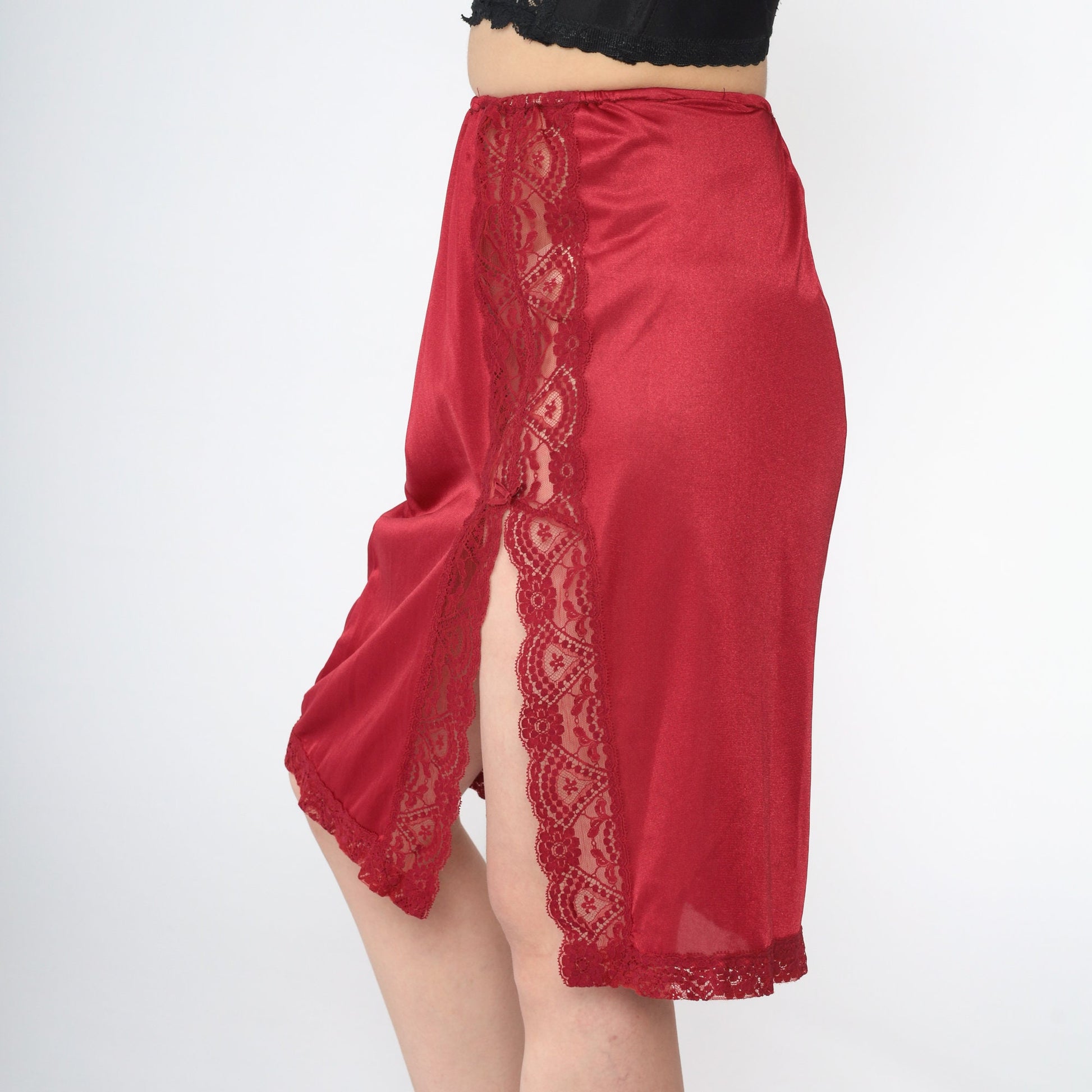 70s Vassarette Red Lace Half Slip Skirt High Waist Front Slit Medium