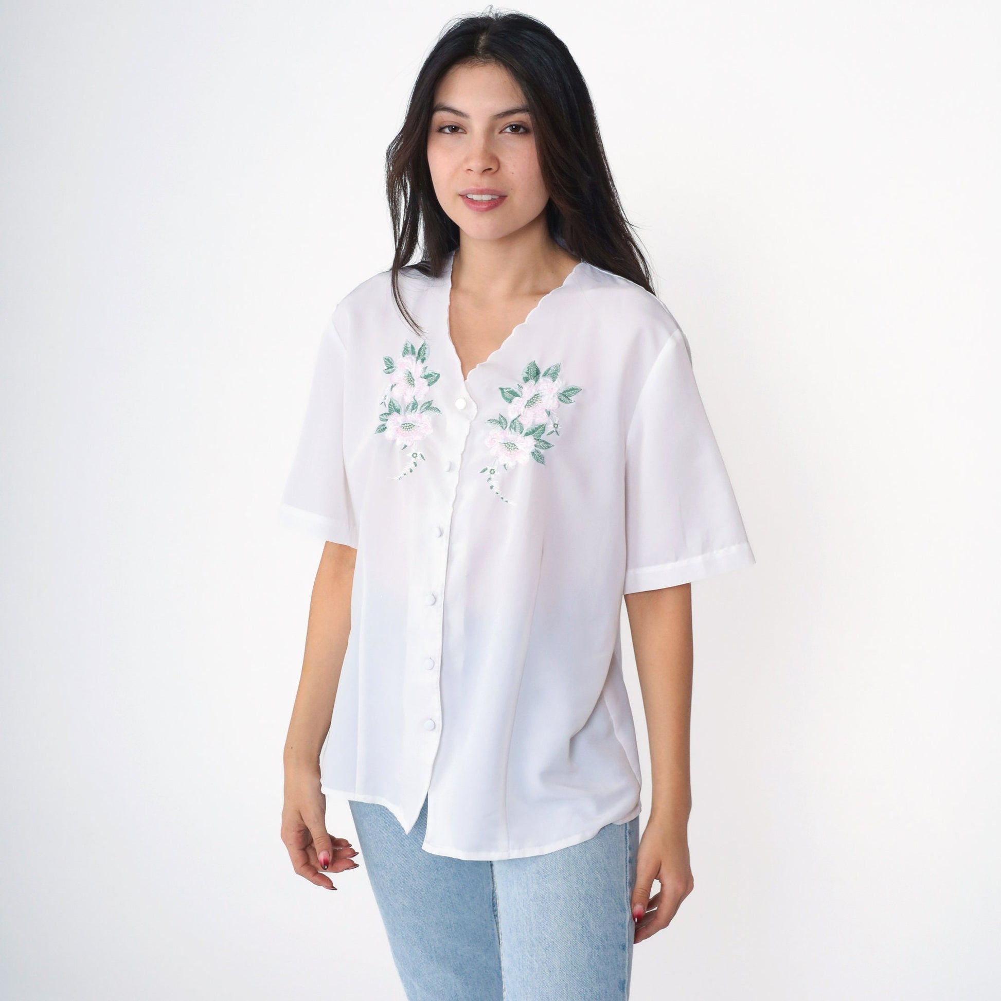 90s White Floral Embroidered Blouse Scalloped V-Neck Button-Up Short Sleeve Large L