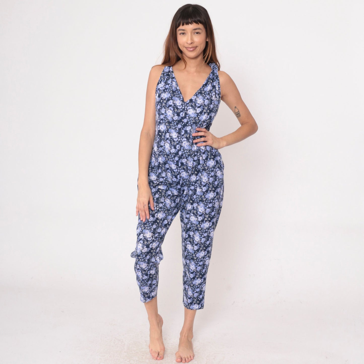 90s Periwinkle Floral Jumpsuit Y-Back Tapered Capri V-Neck Sleeveless Small Medium