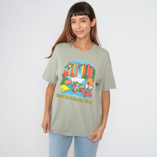 00s Library Graphic T-Shirt Discover New Trails Medium