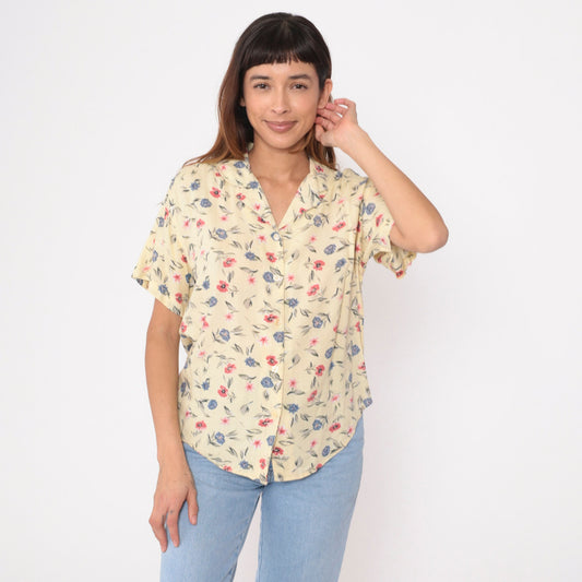 90s Light Yellow Floral Button-Up Blouse Short Sleeve Rayon Small