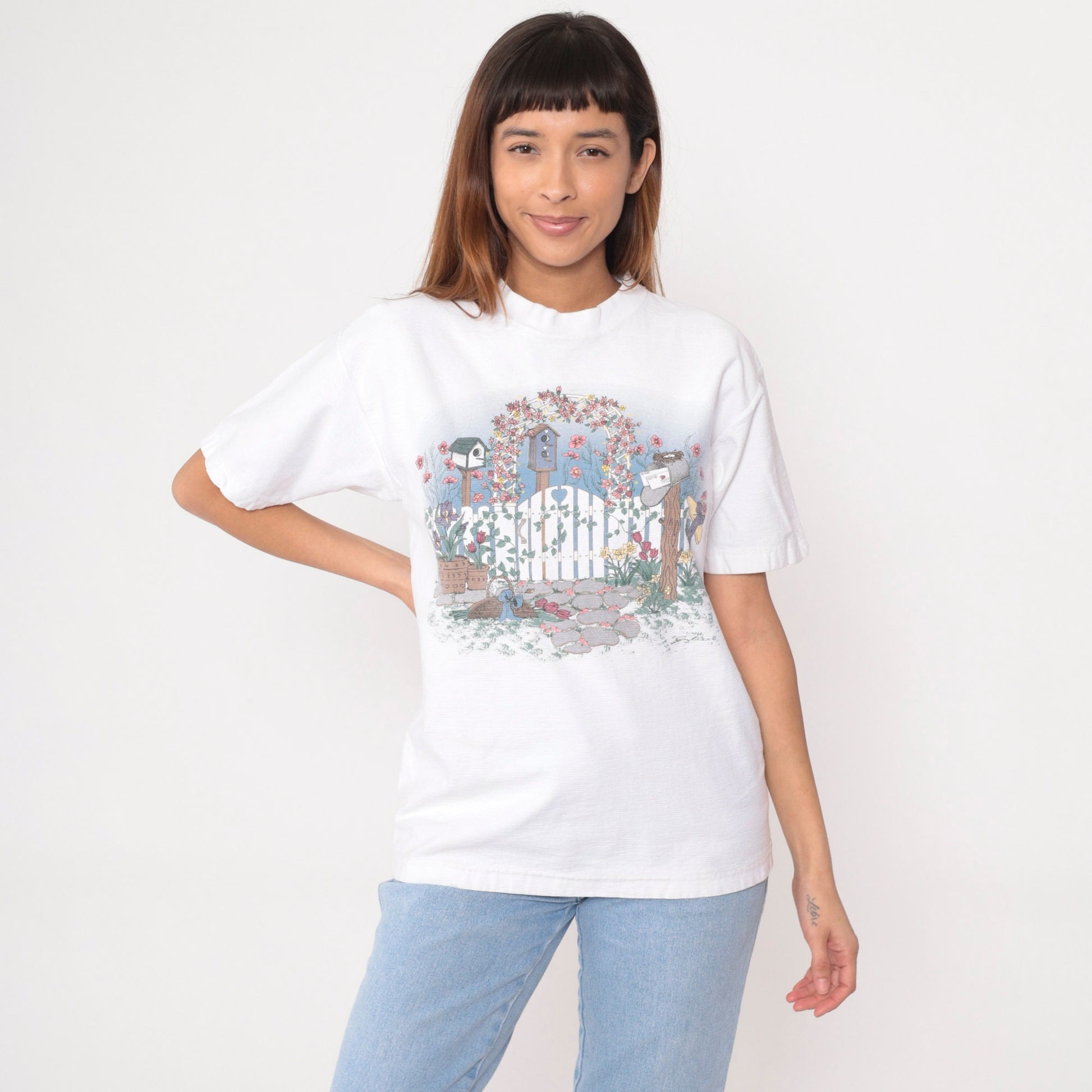 90s Garden Birdhouse Graphic T-Shirt White Cotton Tee Medium