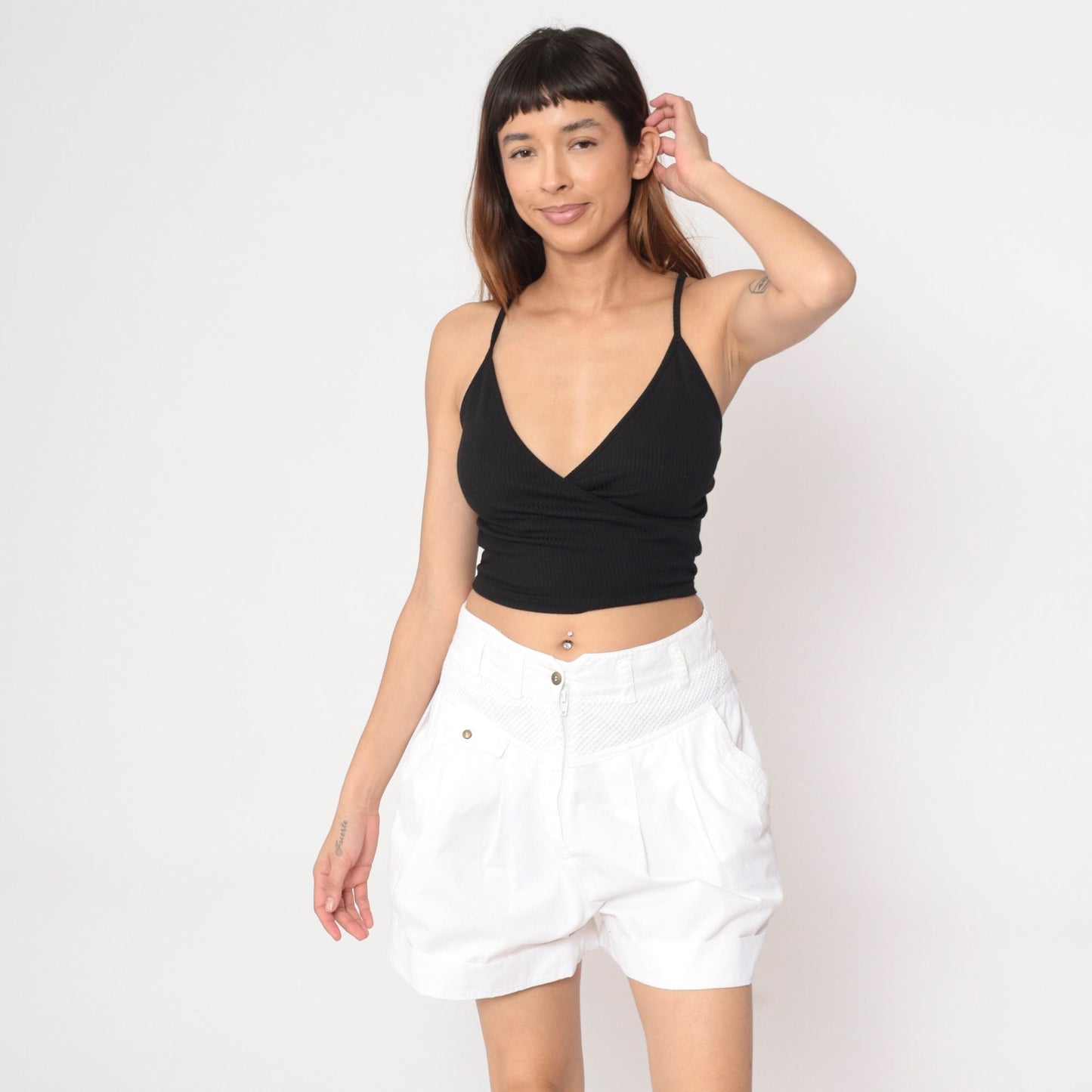 90s White Pleated High-Waist Shorts Fishnet Trim Cotton Medium
