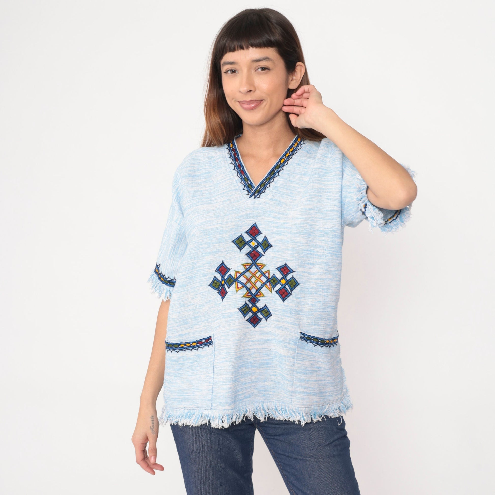 90s Geometric Knot Embroidered Tunic V-Neck Fringe Top Baby Blue Medium