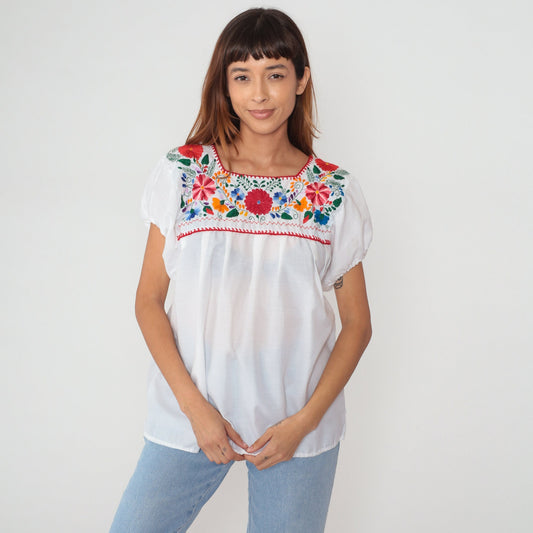 90s Mexican Embroidered Floral Blouse White Short Sleeve Peasant Top Small