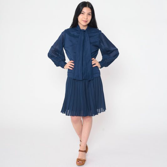 70s Navy Two Piece Dress Set Long Sleeve Blouse Mini Skirt Ascot Tie Large L