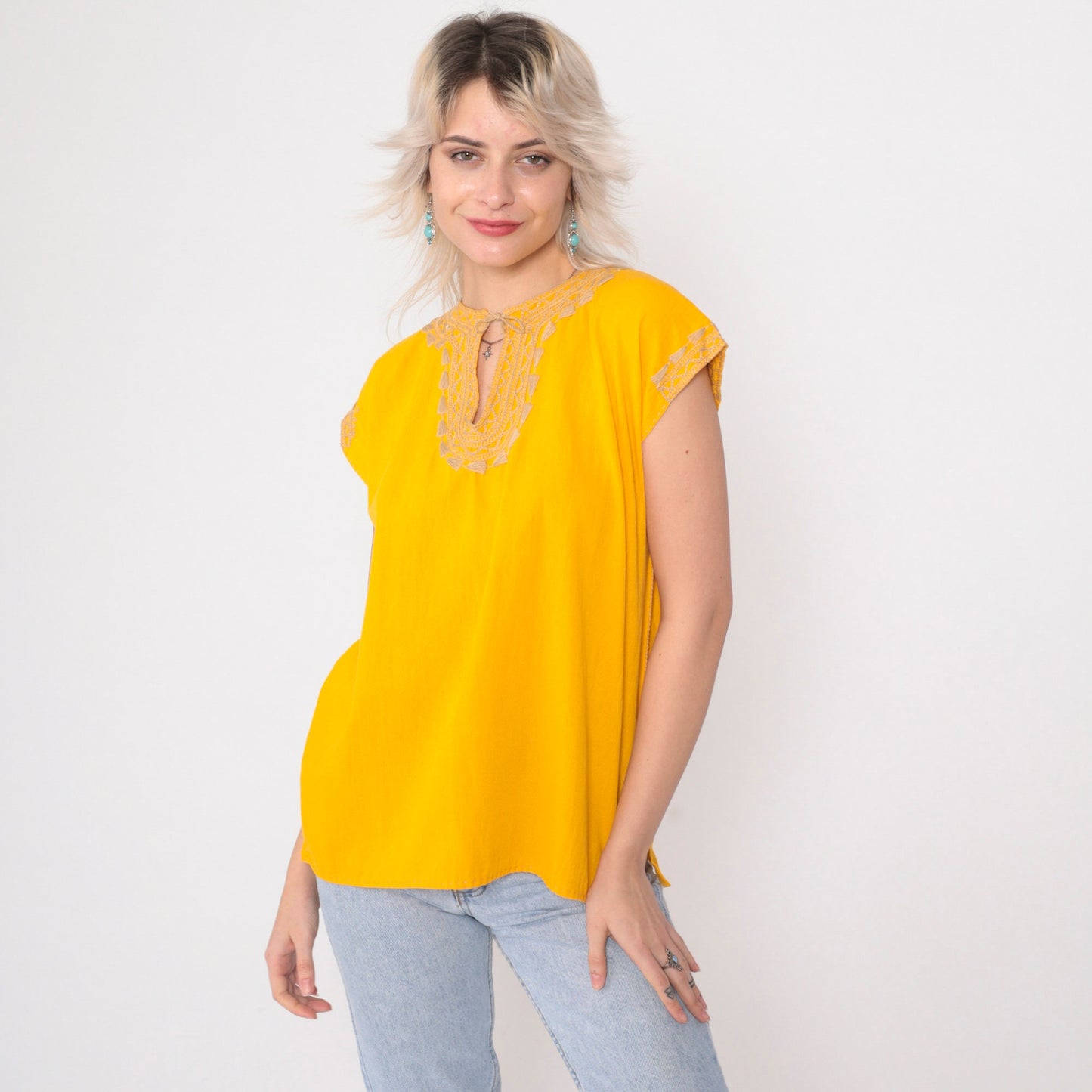 90s Embroidered Tunic Top Yellow Keyhole Tie Neck Short Sleeve Small