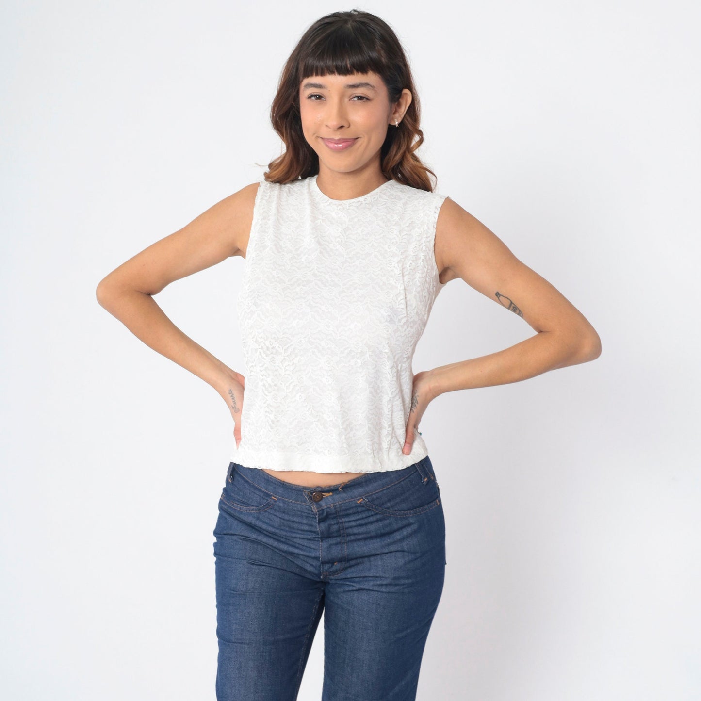 60s White Lace Sleeveless Blouse Button Back Crop Top Small