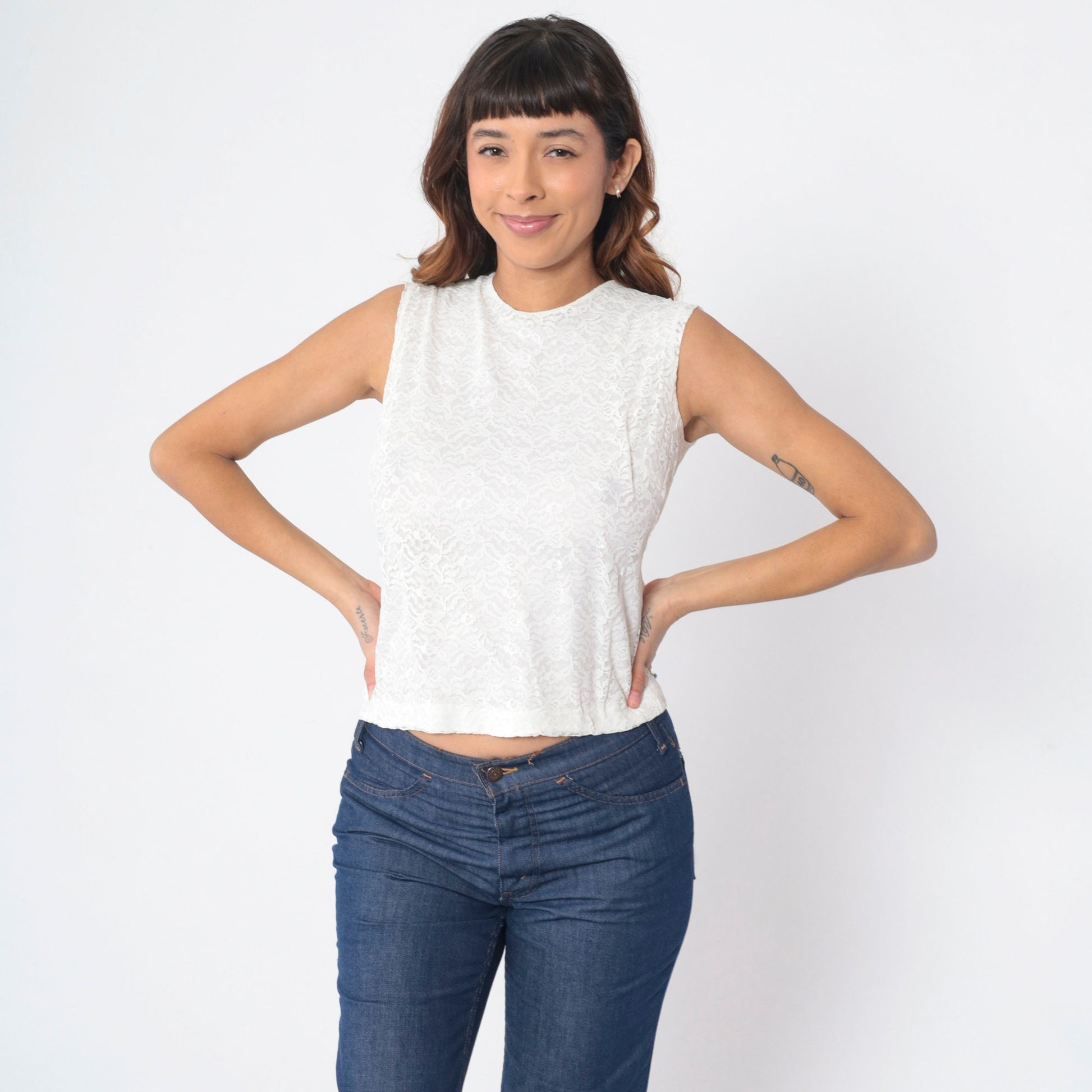 60s White Lace Sleeveless Blouse Button Back Crop Top Small