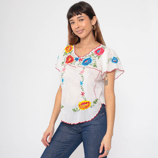 90s White Embroidered Floral Blouse Scalloped Short Sleeve Small