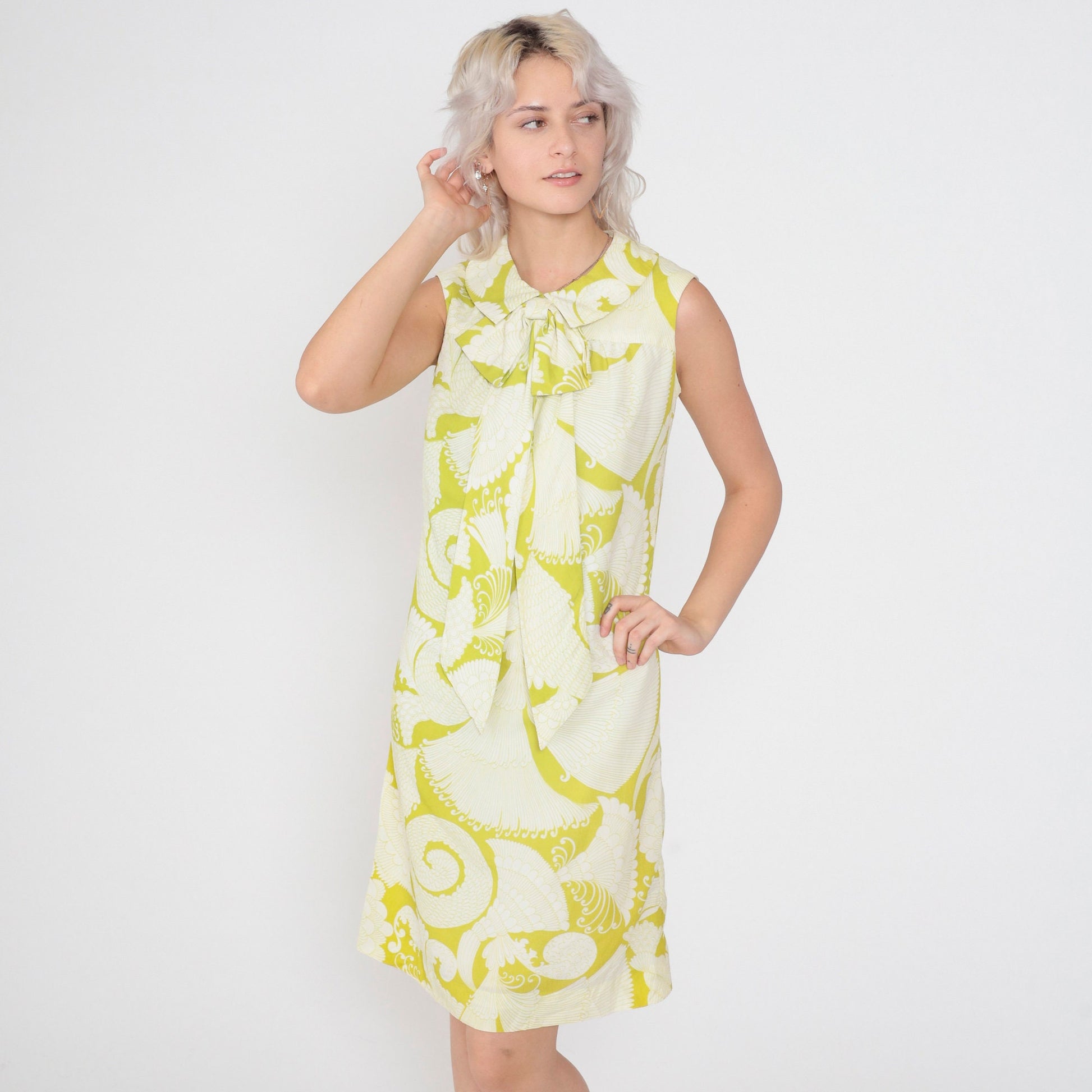 60s Mod Mini Dress Green Floral Tie Neck Sleeveless Shift Extra Small