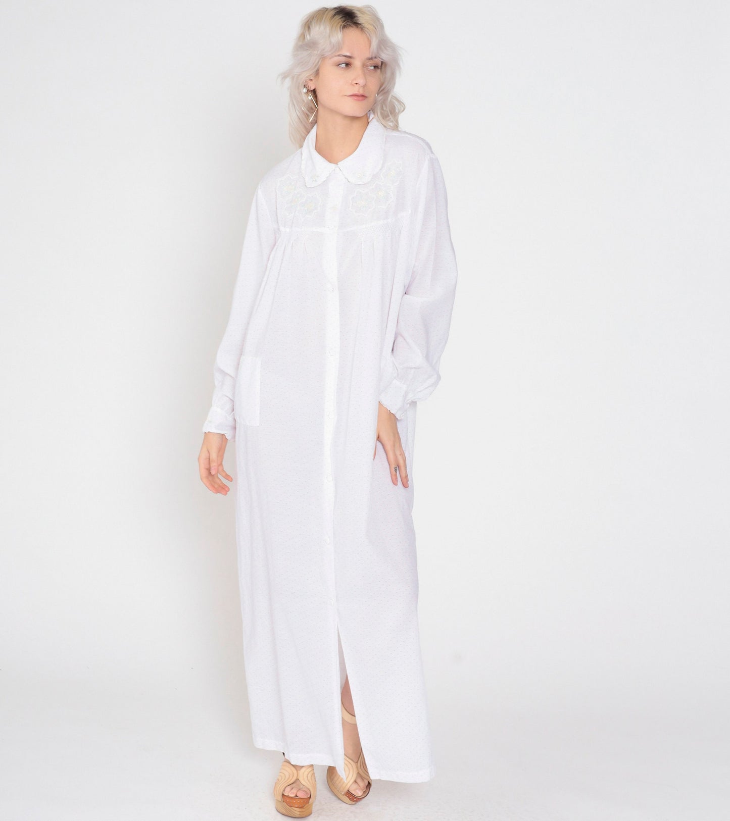 80s White Floral Embroidered Maxi Nightgown Long Sleeve Button Front Large L