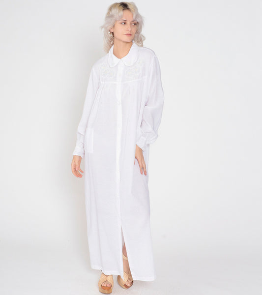 80s White Floral Embroidered Maxi Nightgown Long Sleeve Button Front Large L