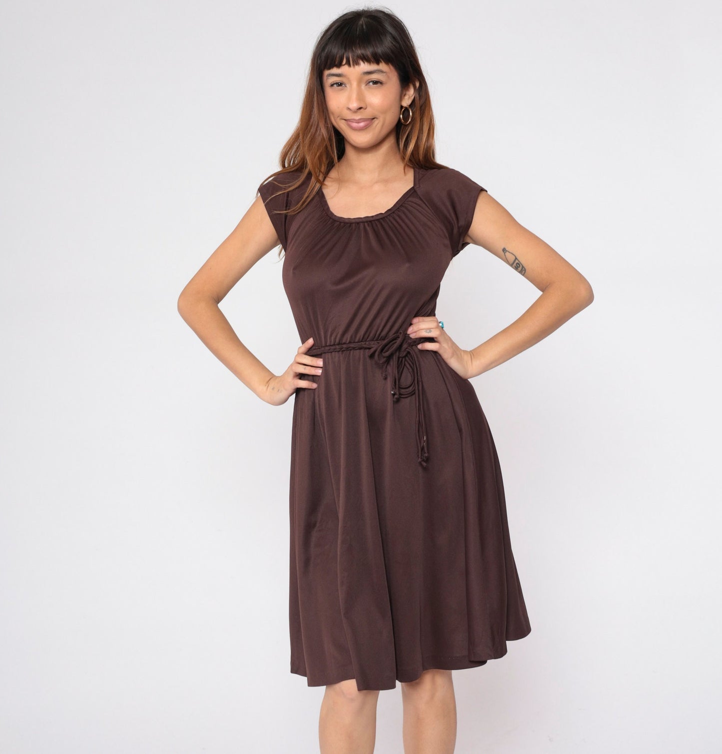 1970s Brown Midi Dress Cap Sleeve High Elastic Waist Braided Belt Extra Small