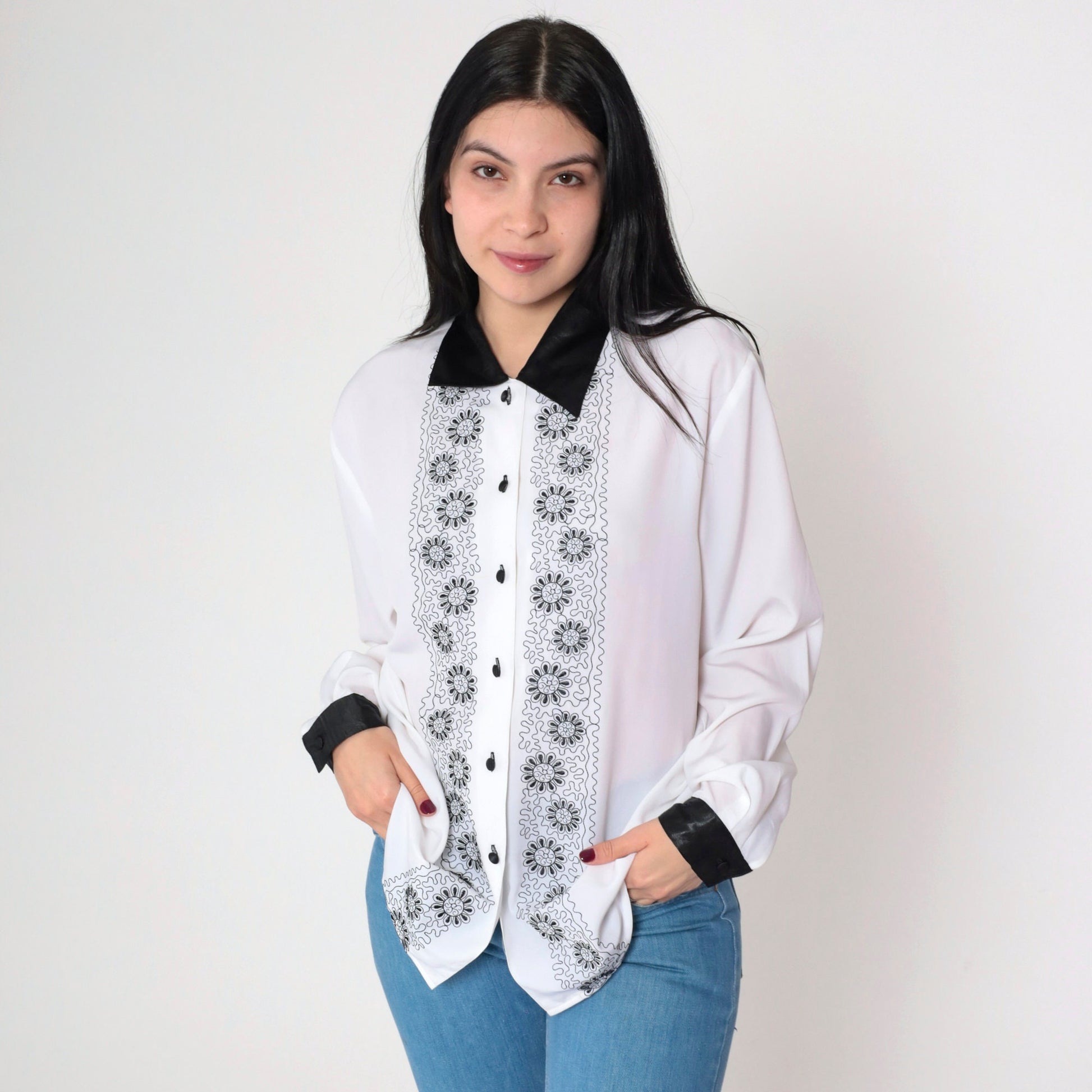 90s Claudia Richard Floral Embroidered Blouse White Black Flower Long Sleeve Medium