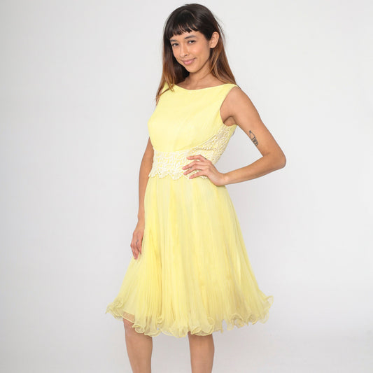 60s Yellow Lace Trim Sleeveless Dress High Waist Pleated Boatneck Small