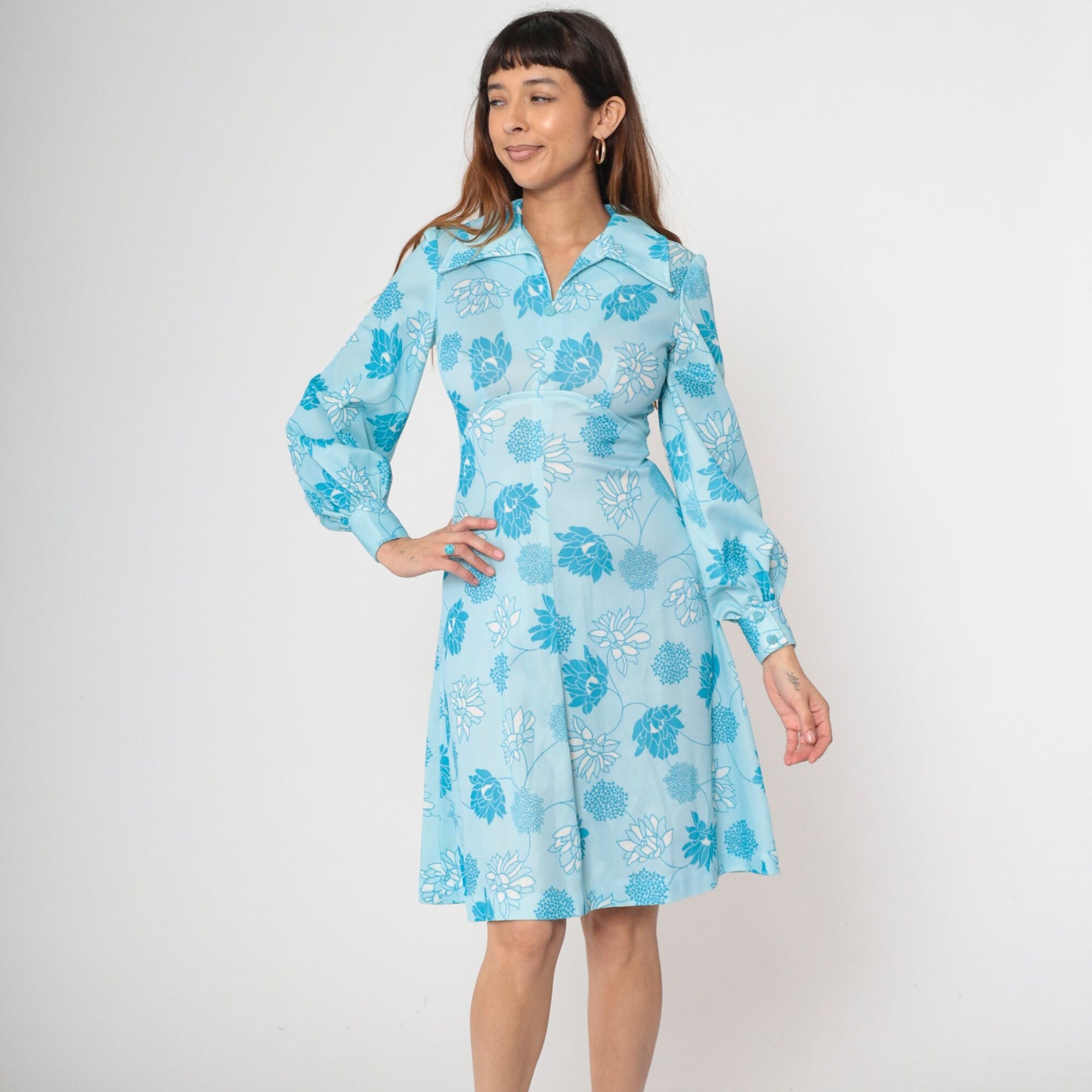 70s Blue Floral Mini Dress Empire Waist Dagger Collar Long Sleeve Small