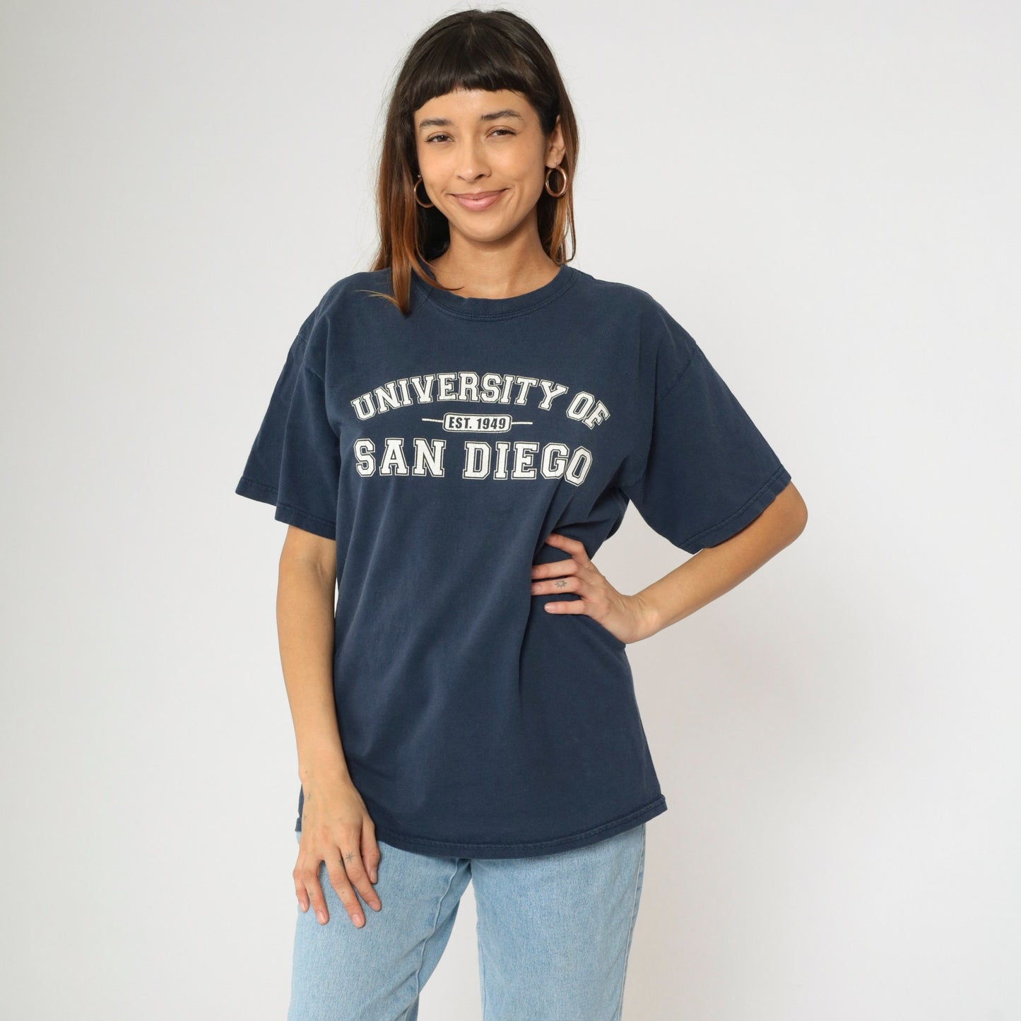 University of San Diego 00s Graphic T-Shirt Navy Cotton Crewneck Medium