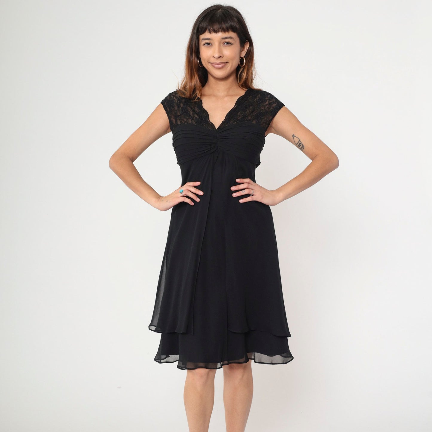 90s Donna Ricco Black Lace Silk Dress V-Neck Cap Sleeves Midi Small