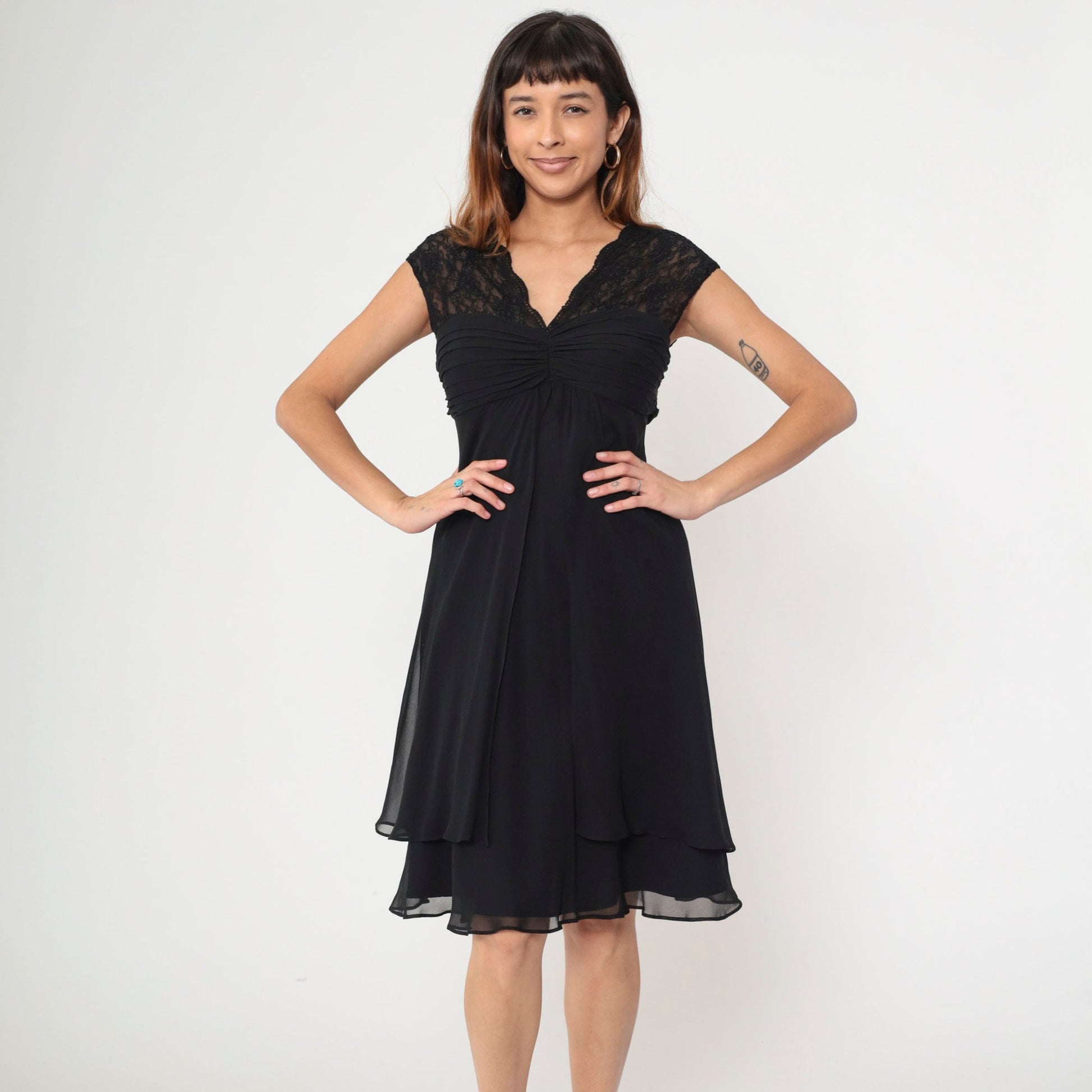90s Donna Ricco Black Lace Silk Dress V-Neck Cap Sleeves Midi Small